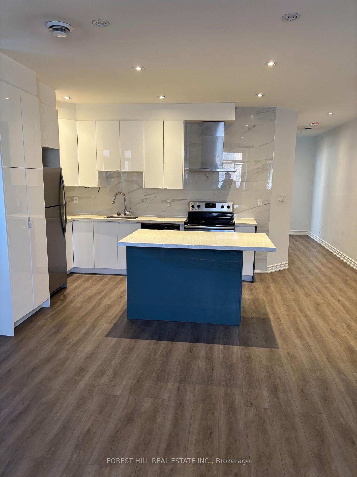 Photo 2 of 43 Argyle Street, Toronto, Trinity-Bellwoods — HOMEH