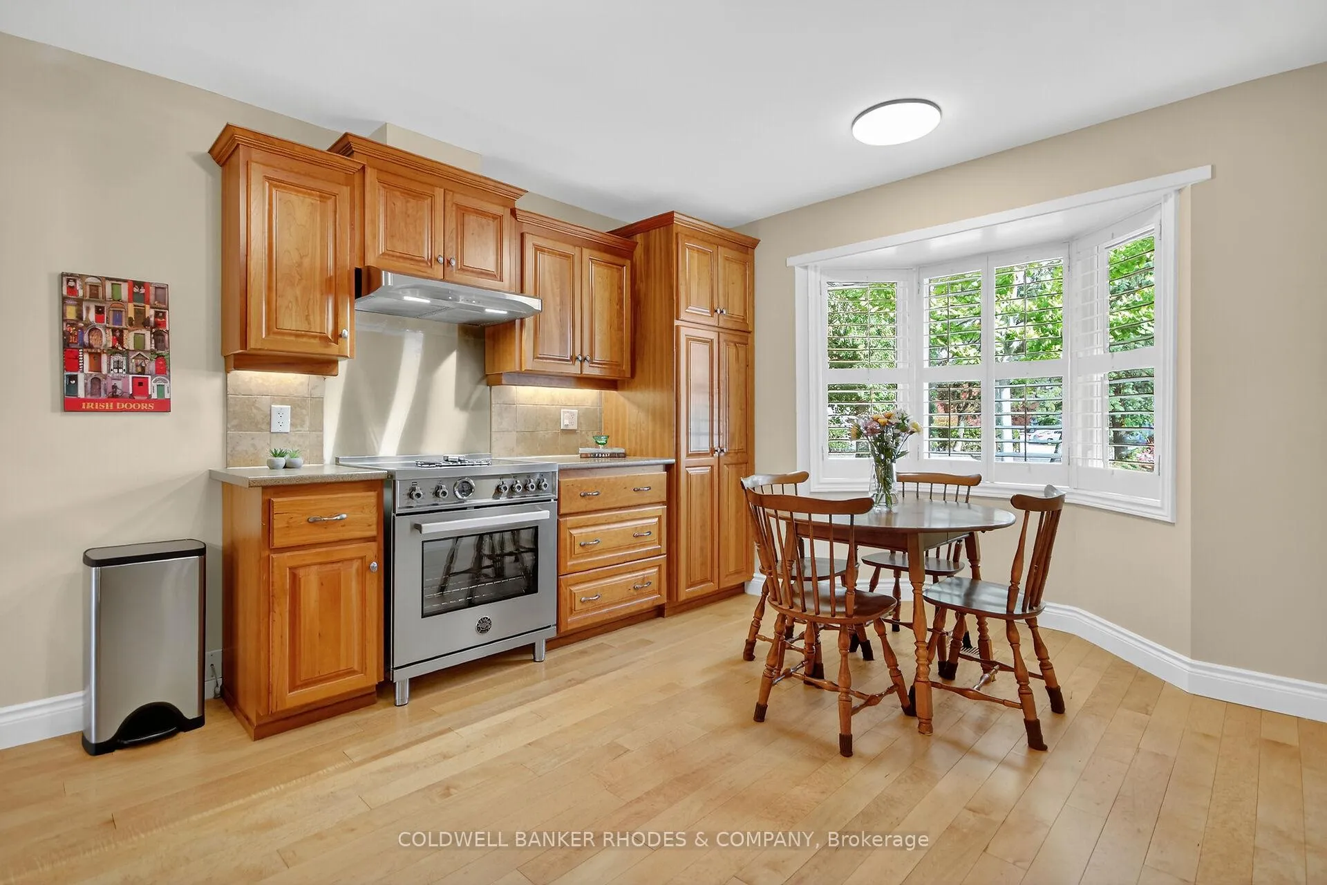 Photo 11 of 8 Confederation Private, Ottawa, Mooneys Bay/Riverside Park — HOMEH