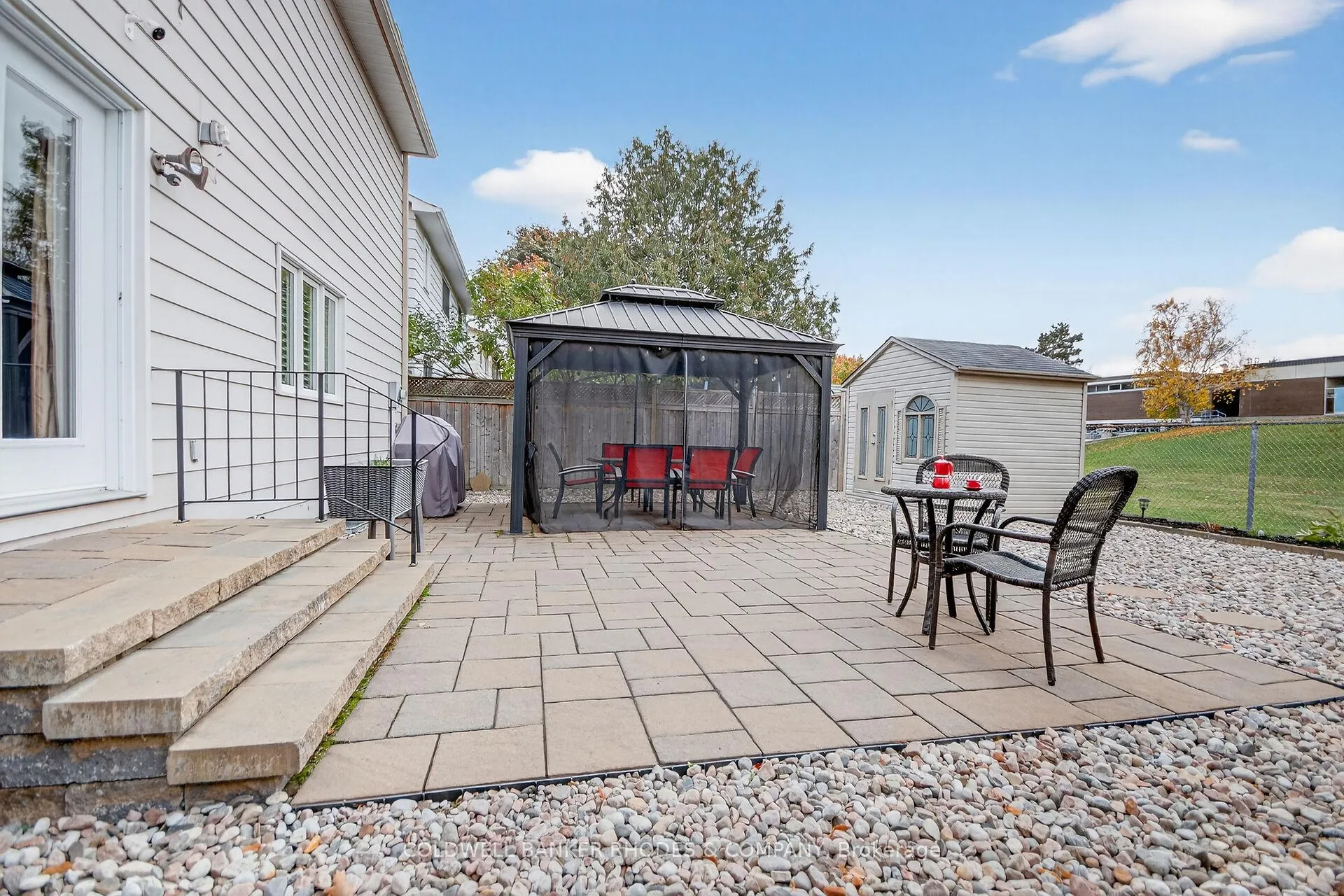 Photo 36 of 8 Confederation Private, Ottawa, Mooneys Bay/Riverside Park — HOMEH