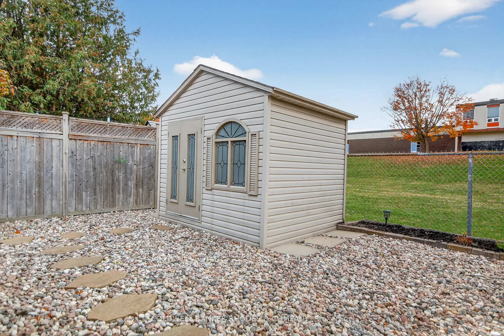 Photo 40 of 8 Confederation Private, Ottawa, Mooneys Bay/Riverside Park — HOMEH