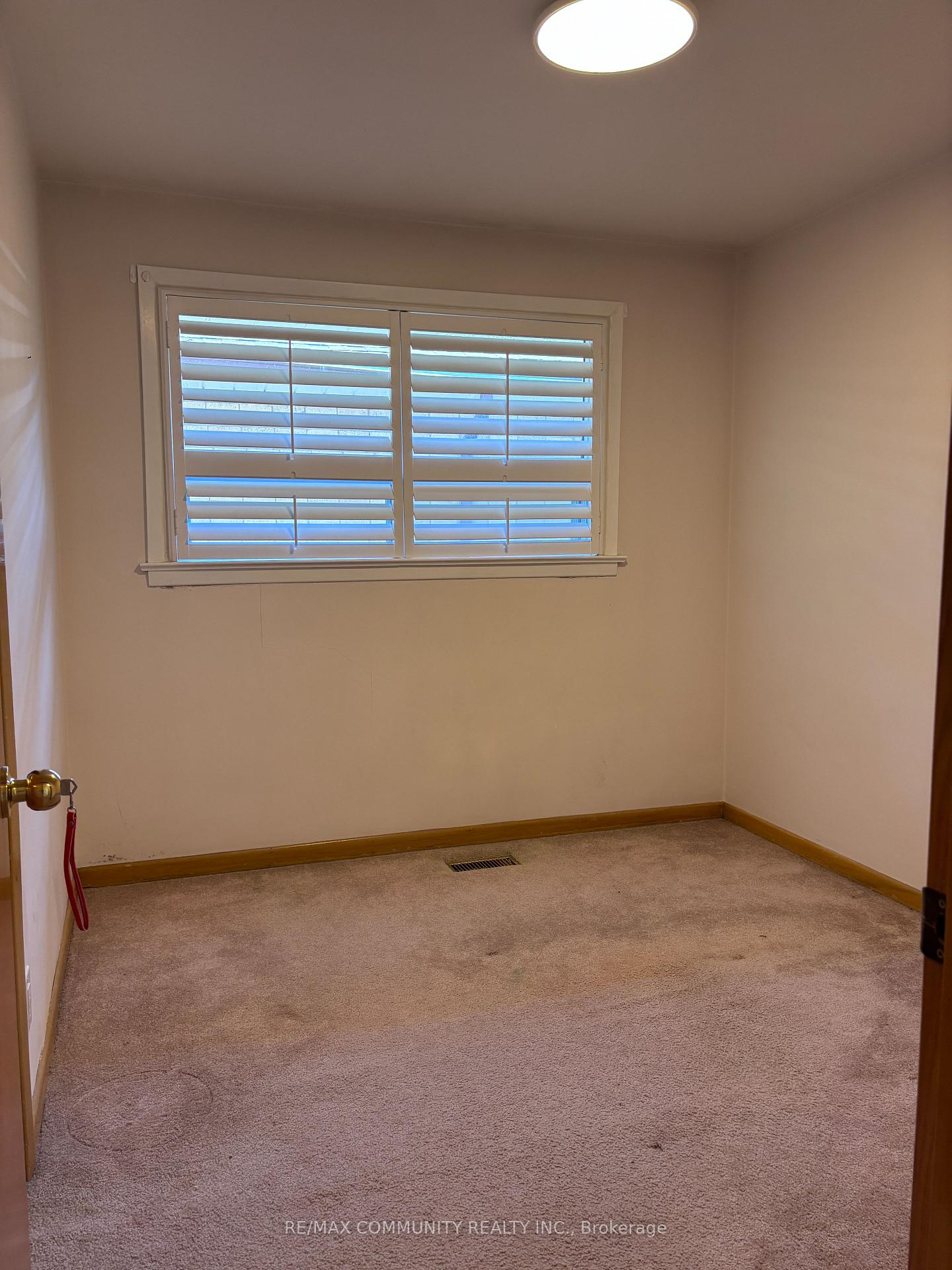 Photo 10 of 117 Perivale Crescent, Scarborough, Bendale — HOMEH
