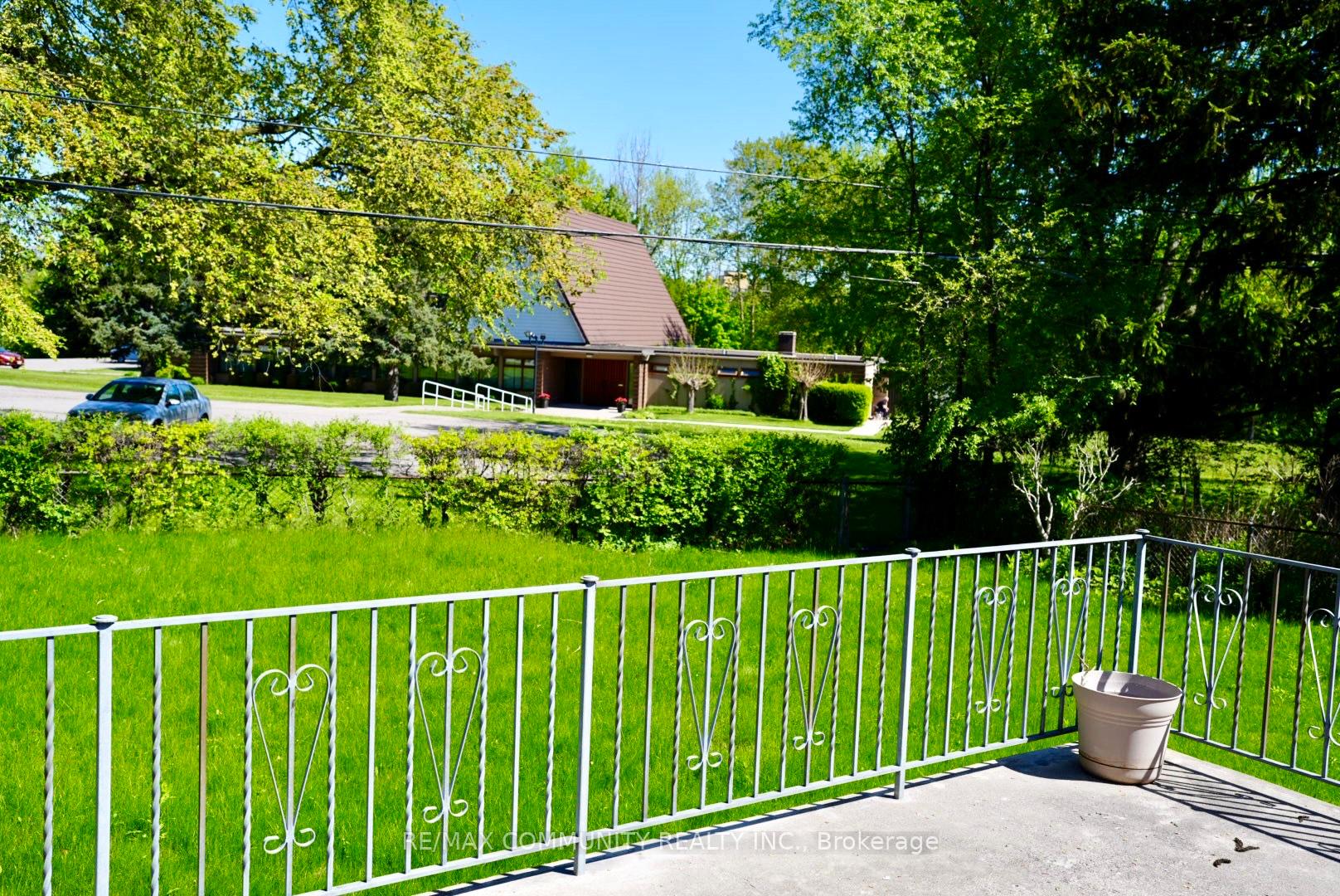 Photo 15 of 117 Perivale Crescent, Scarborough, Bendale — HOMEH