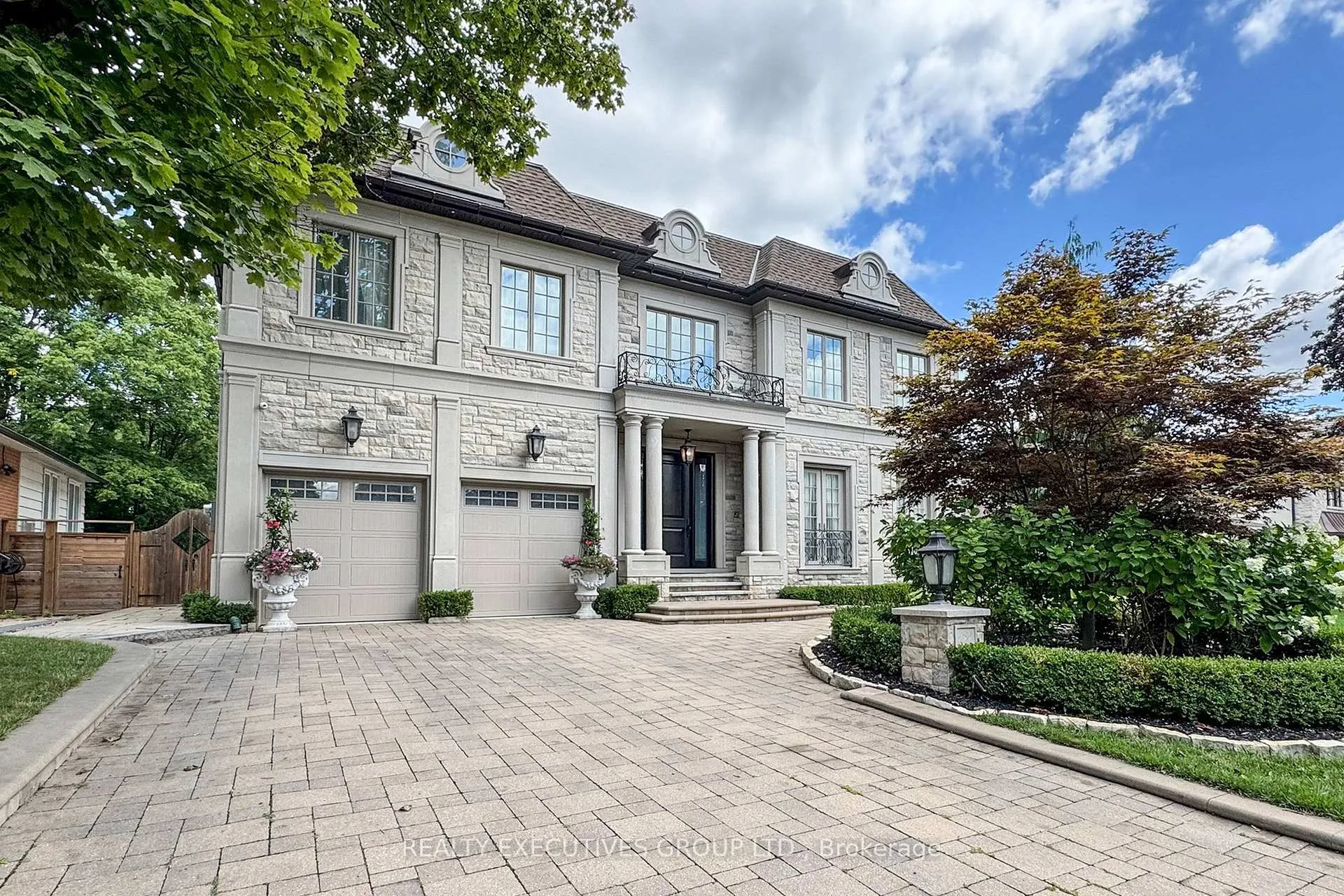 Photo 1 of 169 Bay Thorn Drive, Markham, Royal Orchard — HOMEH