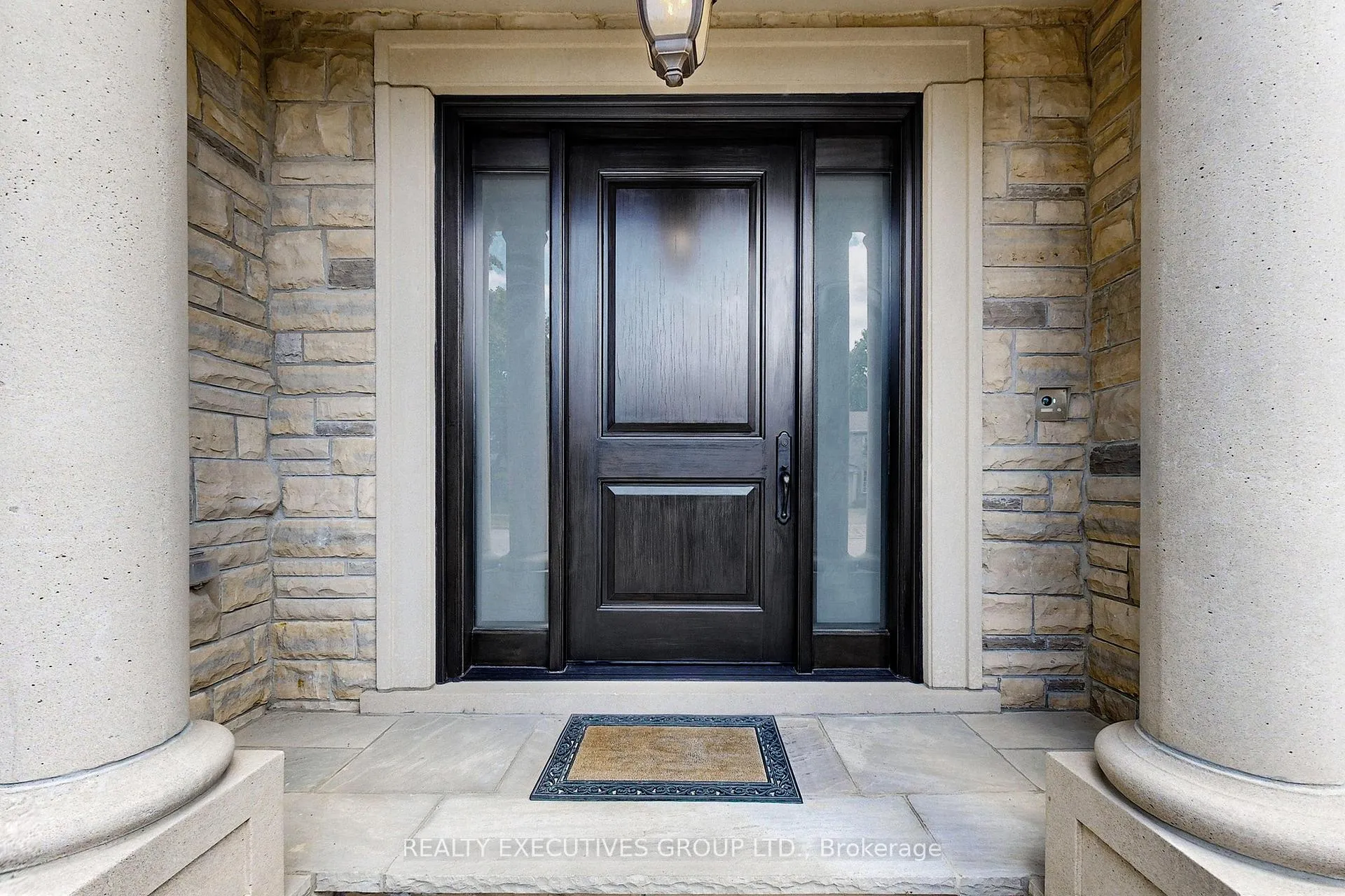 Photo 2 of 169 Bay Thorn Drive, Markham, Royal Orchard — HOMEH
