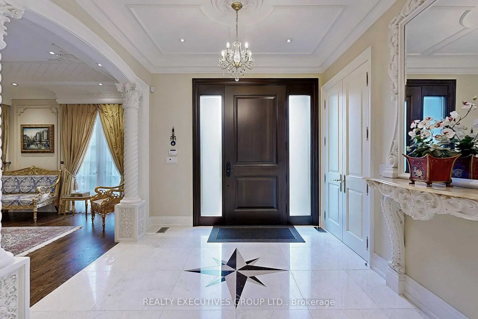 Photo 4 of 169 Bay Thorn Drive, Markham, Royal Orchard — HOMEH