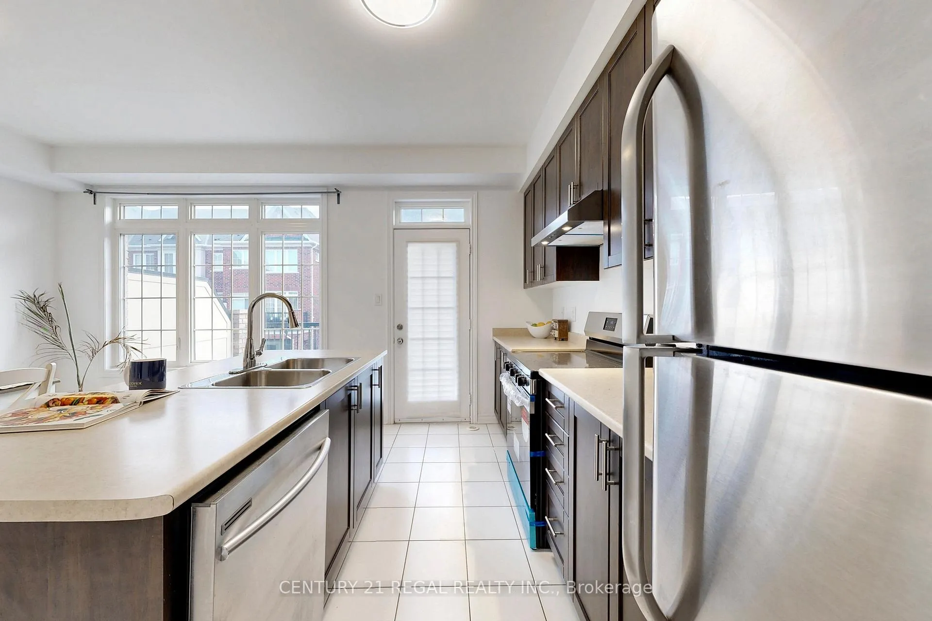 Photo 10 of 29 Rougeview Park Crescent, Markham, Greensborough — HOMEH