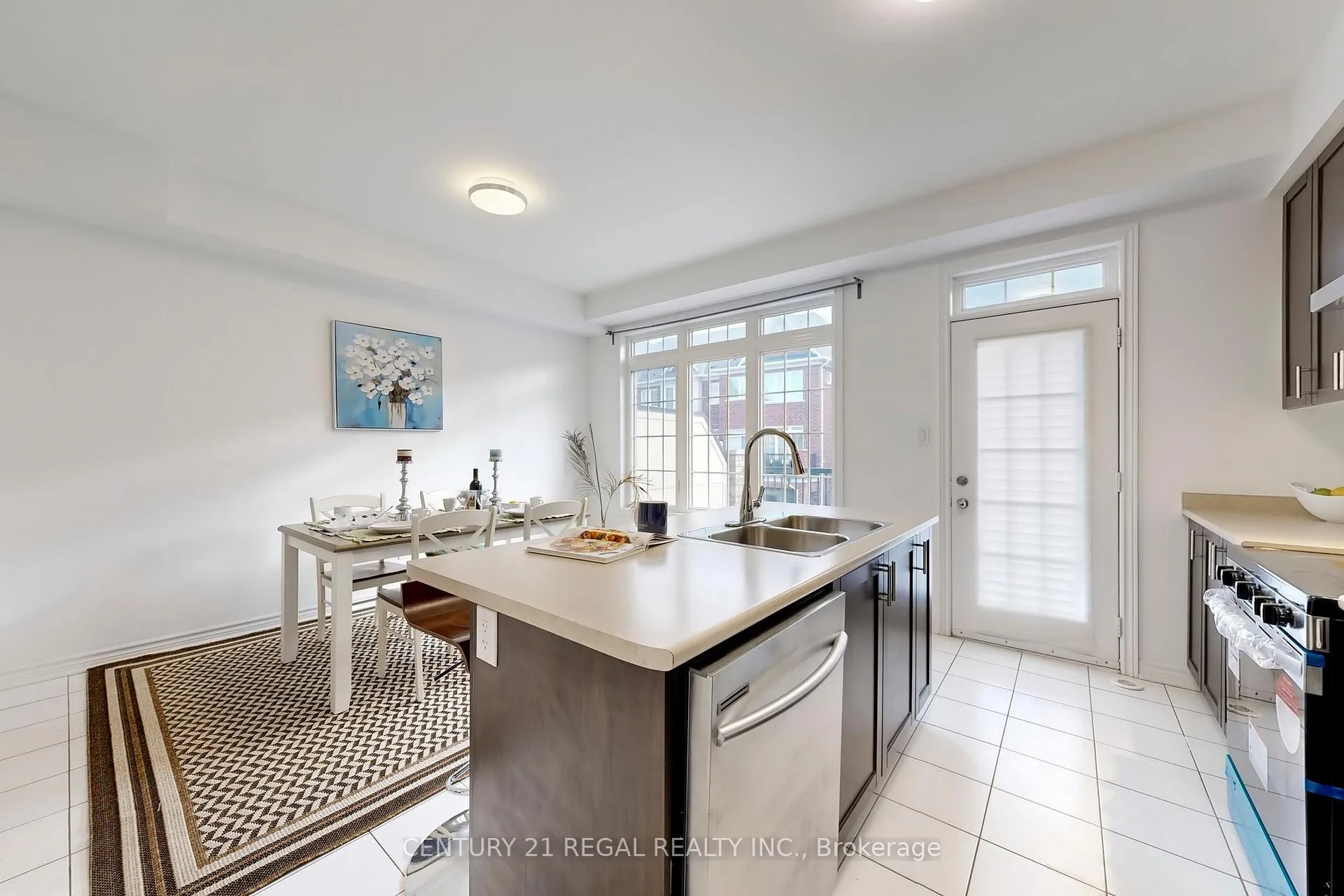 Photo 13 of 29 Rougeview Park Crescent, Markham, Greensborough — HOMEH