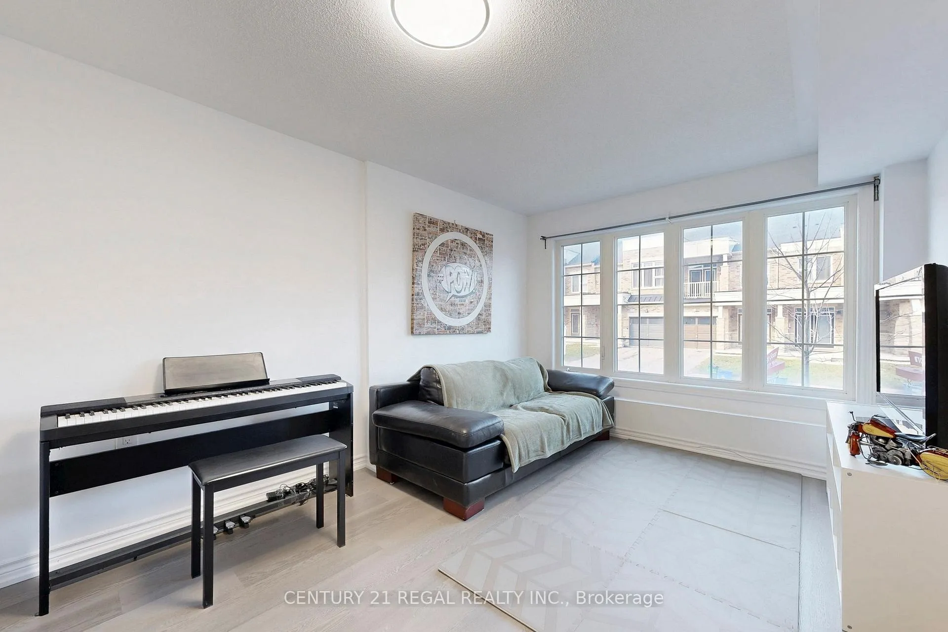 Photo 21 of 29 Rougeview Park Crescent, Markham, Greensborough — HOMEH