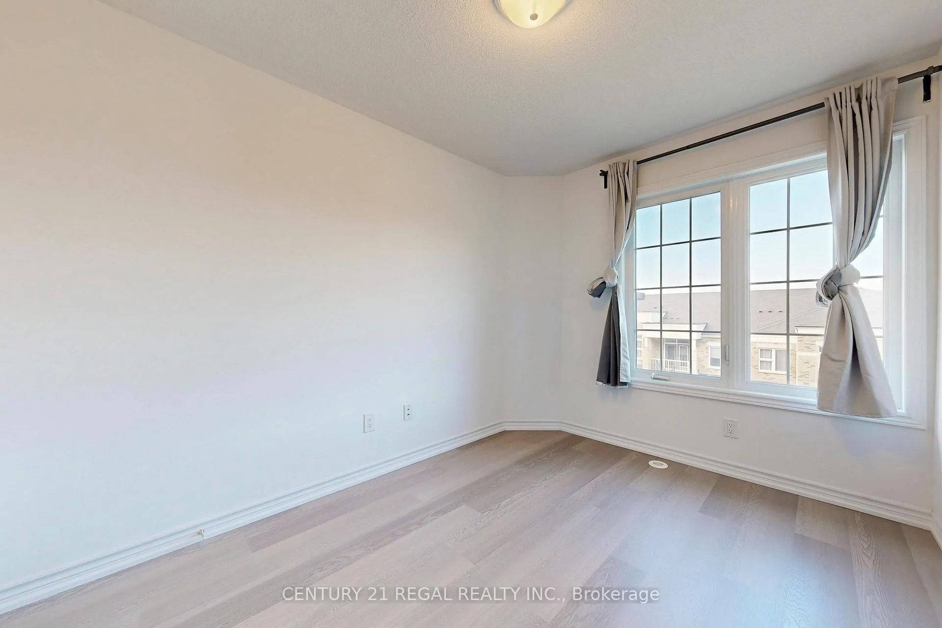 Photo 32 of 29 Rougeview Park Crescent, Markham, Greensborough — HOMEH