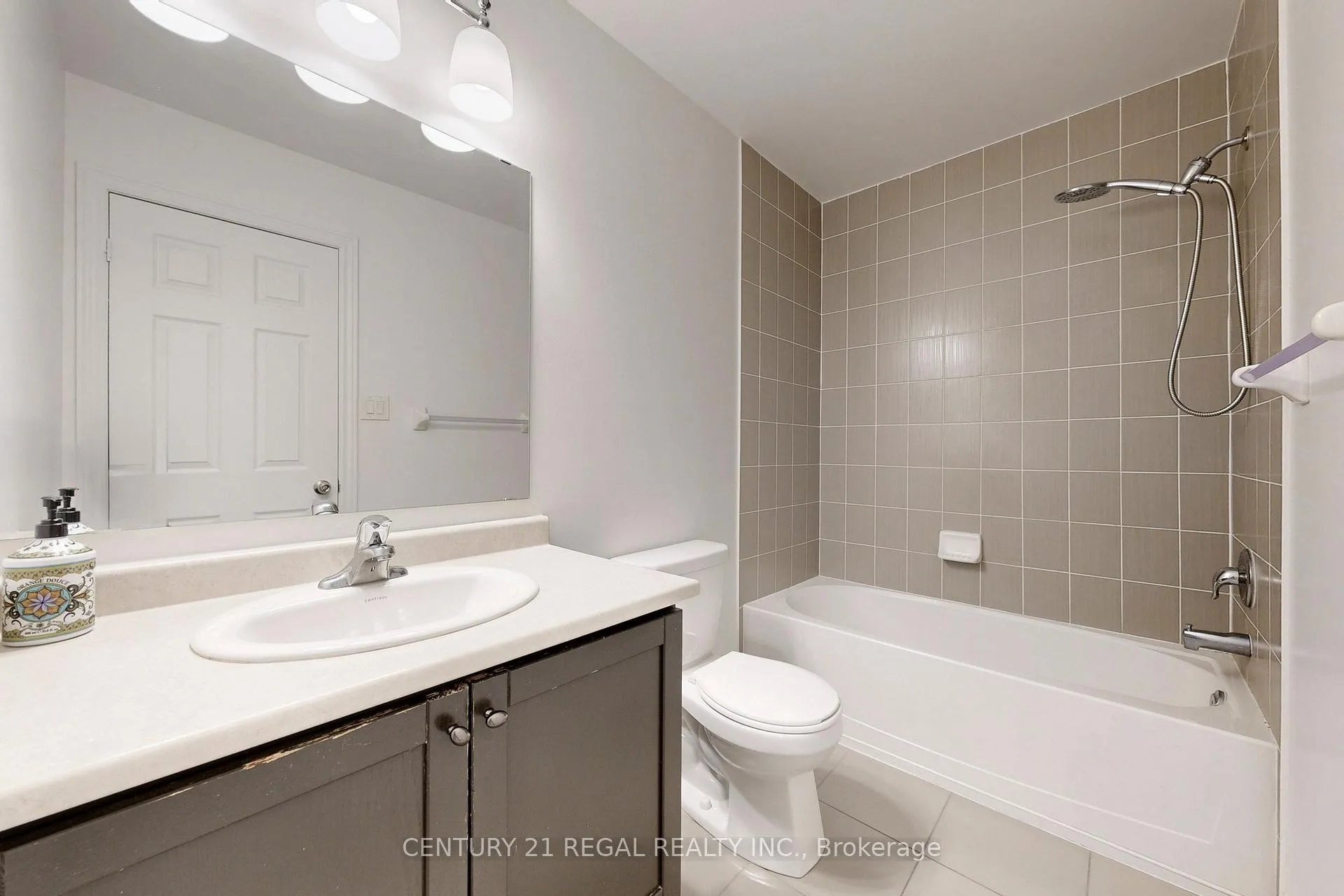 Photo 33 of 29 Rougeview Park Crescent, Markham, Greensborough — HOMEH