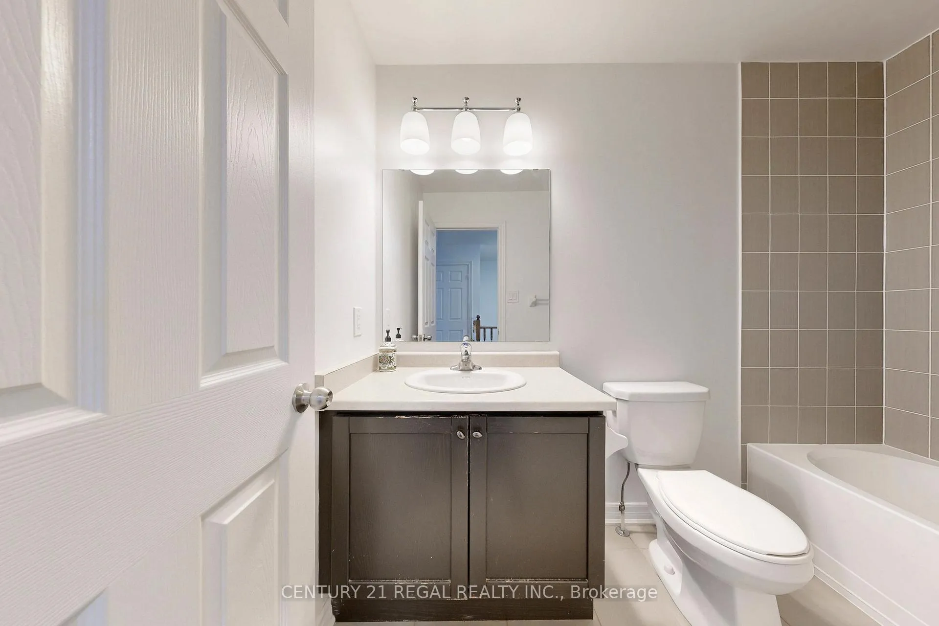 Photo 34 of 29 Rougeview Park Crescent, Markham, Greensborough — HOMEH
