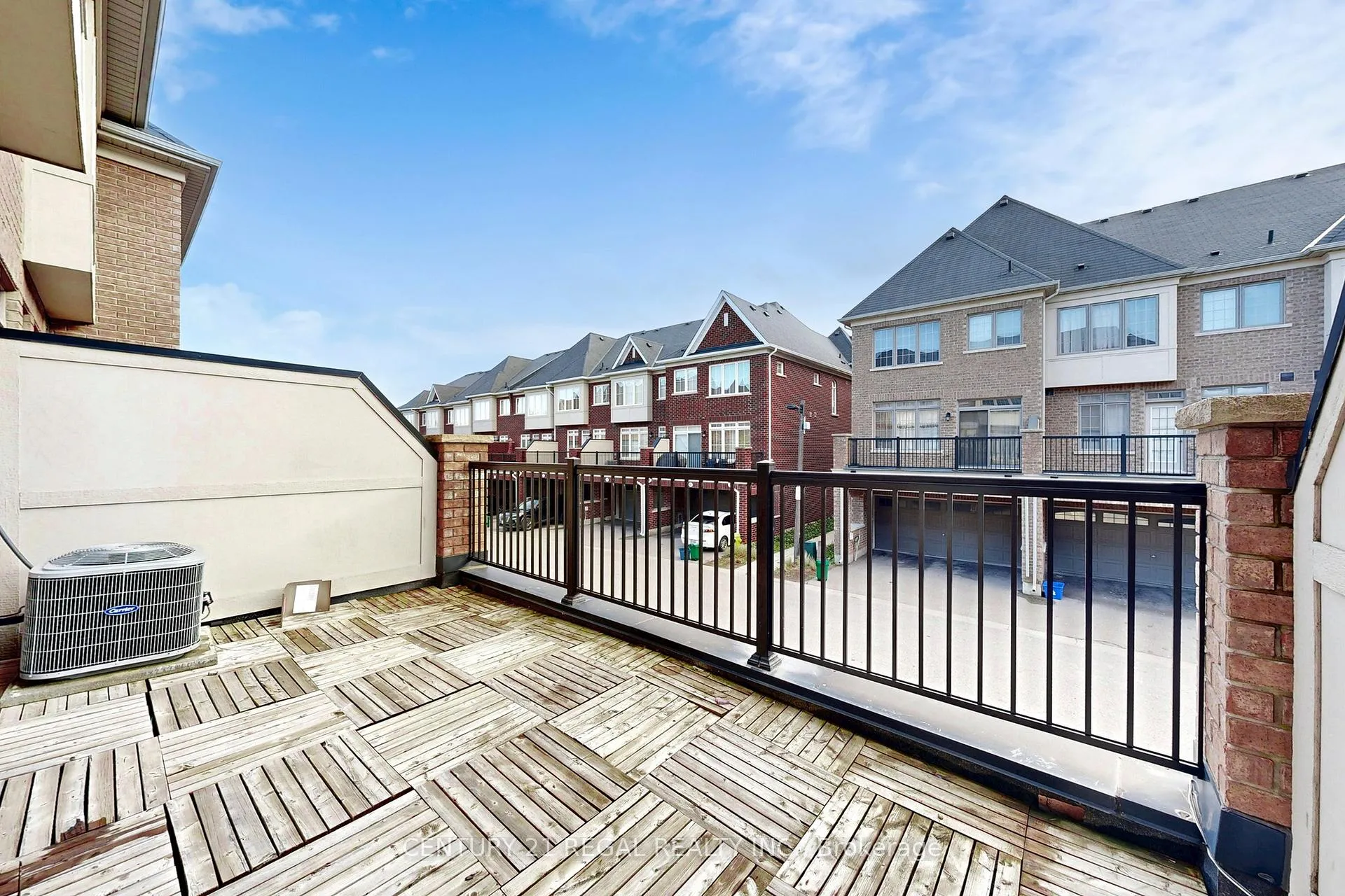 Photo 36 of 29 Rougeview Park Crescent, Markham, Greensborough — HOMEH