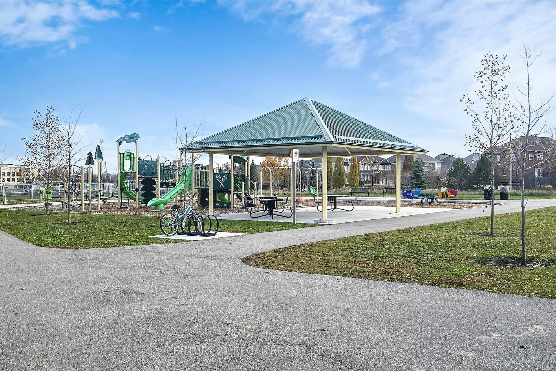 Photo 39 of 29 Rougeview Park Crescent, Markham, Greensborough — HOMEH