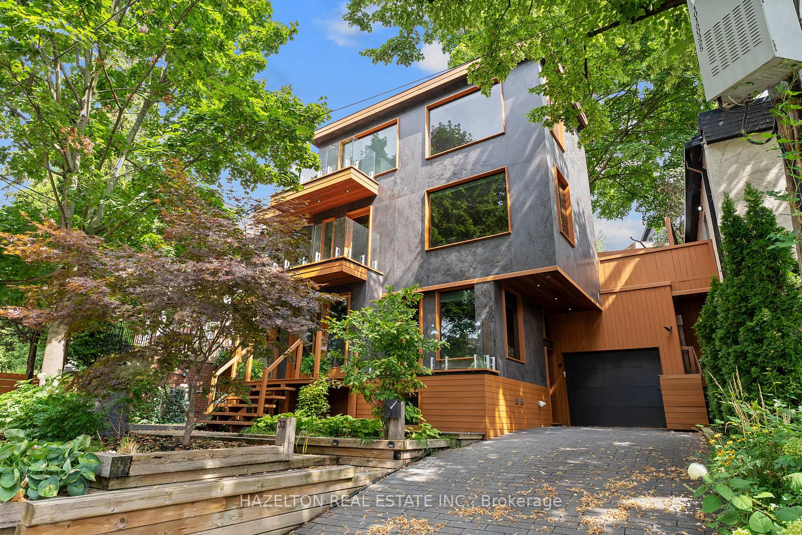 Front of 32 Regal Road
