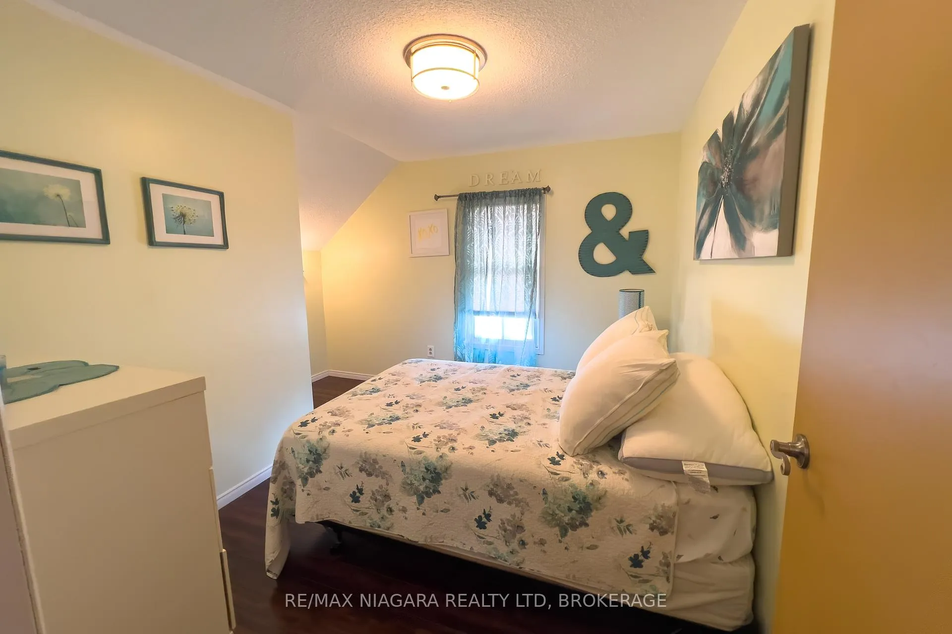 Photo 15 of 5791 Emery Street, Niagara Falls, Hospital — HOMEH