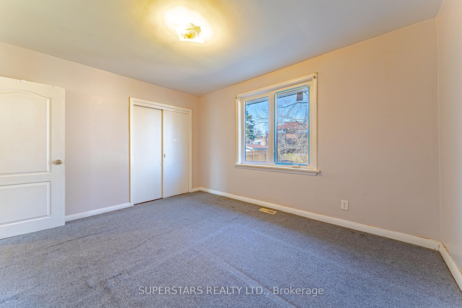 Photo 6 of 130 Pandora Circle, Scarborough, Woburn — HOMEH