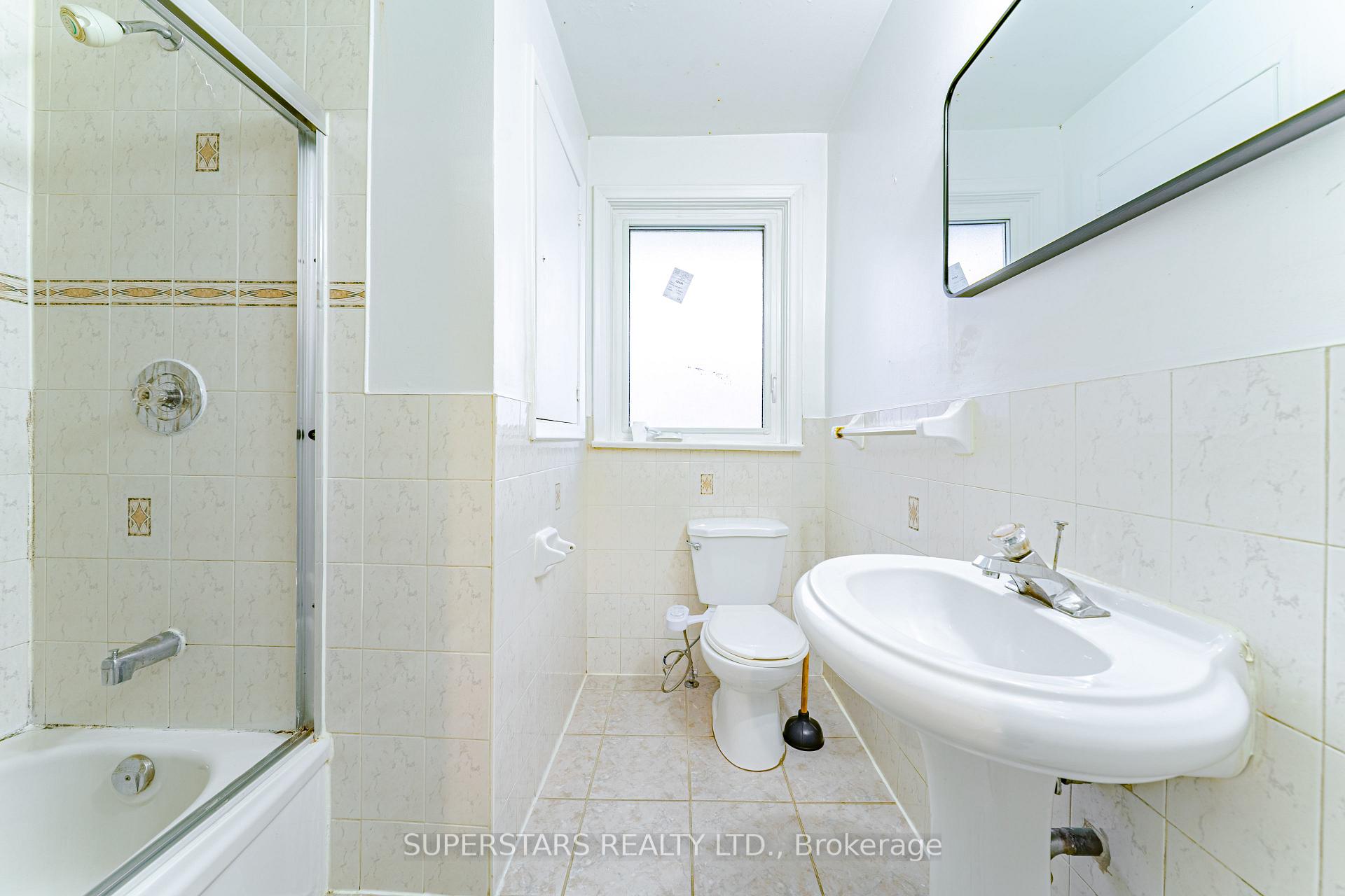 Photo 9 of 130 Pandora Circle, Scarborough, Woburn — HOMEH