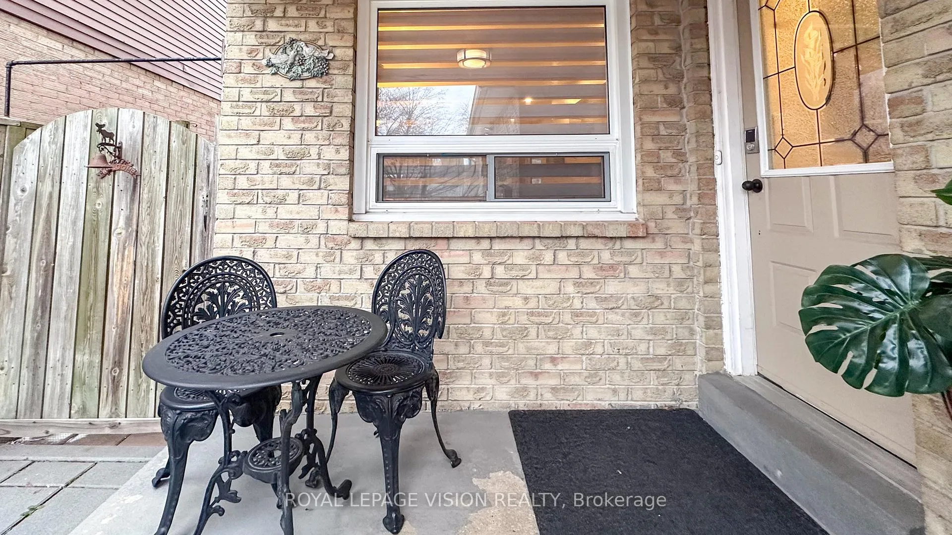 Photo 4 of 1939 A Parkside Drive, Pickering, Amberlea — HOMEH