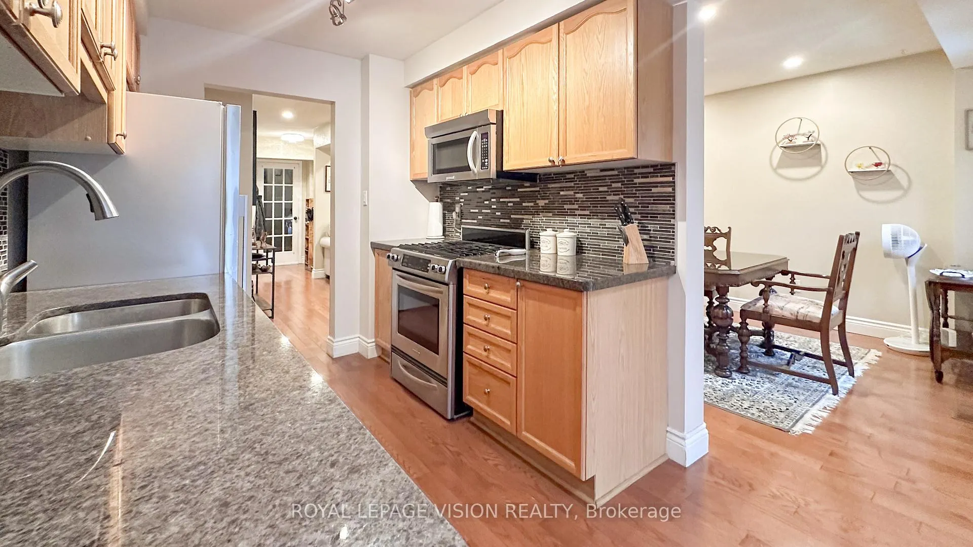 Photo 22 of 1939 A Parkside Drive, Pickering, Amberlea — HOMEH