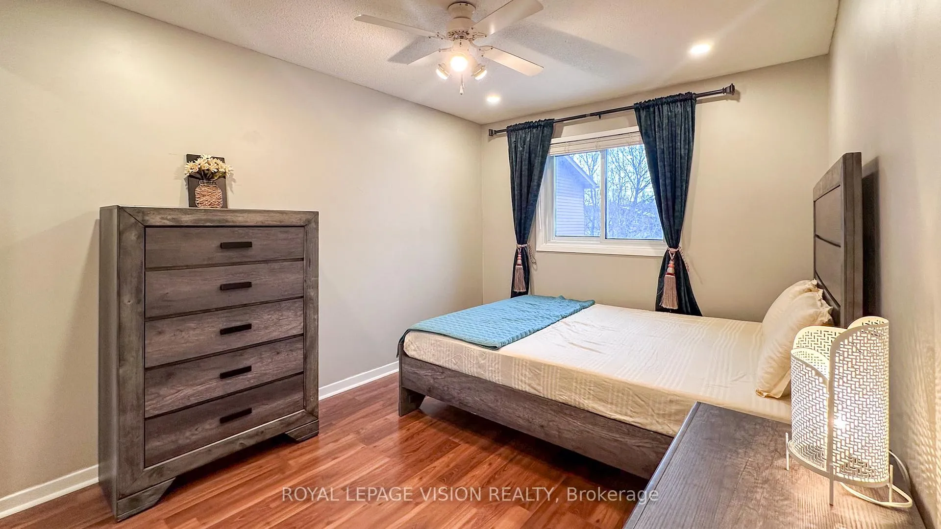 Photo 35 of 1939 A Parkside Drive, Pickering, Amberlea — HOMEH