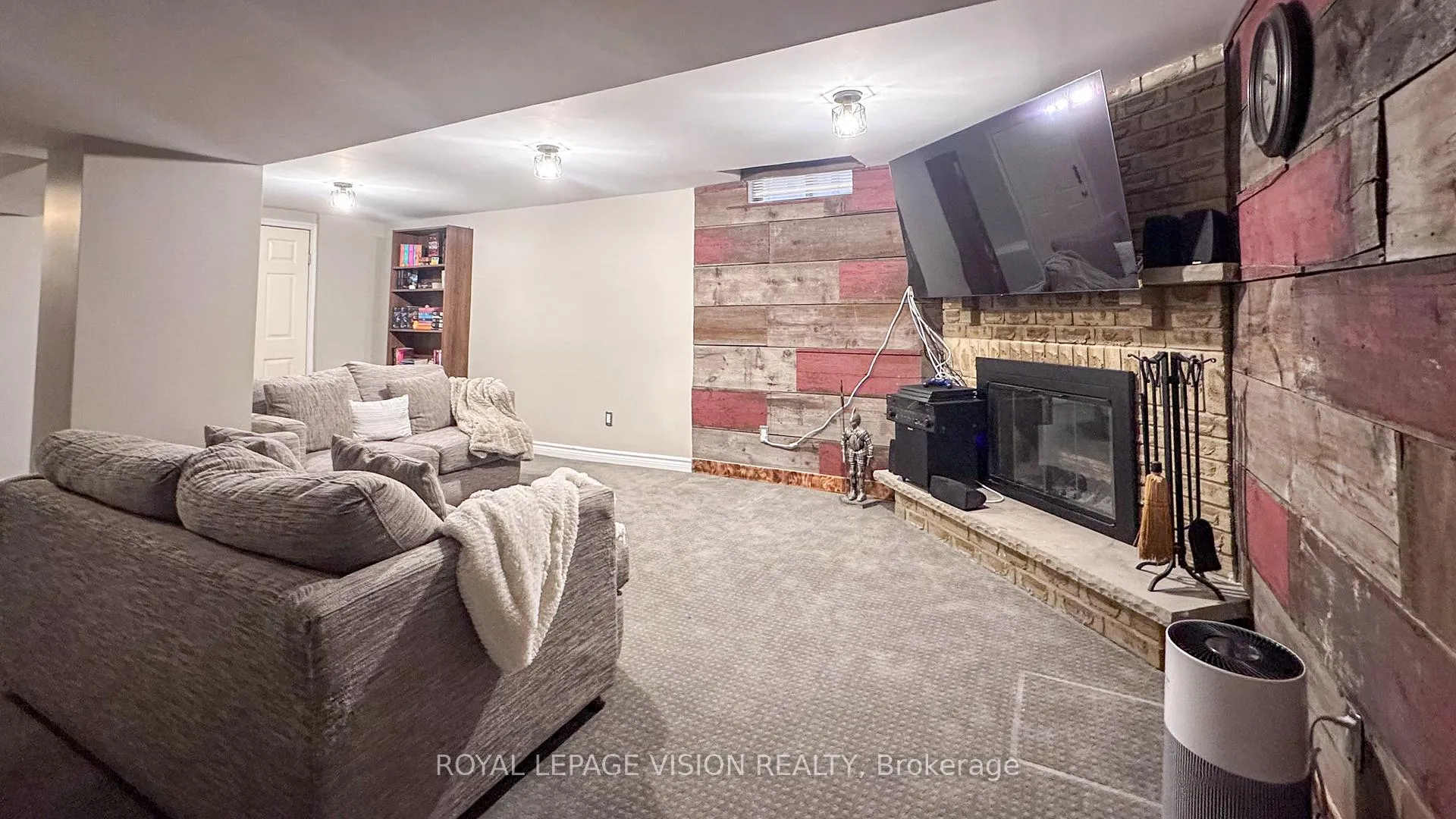 Photo 42 of 1939 A Parkside Drive, Pickering, Amberlea — HOMEH