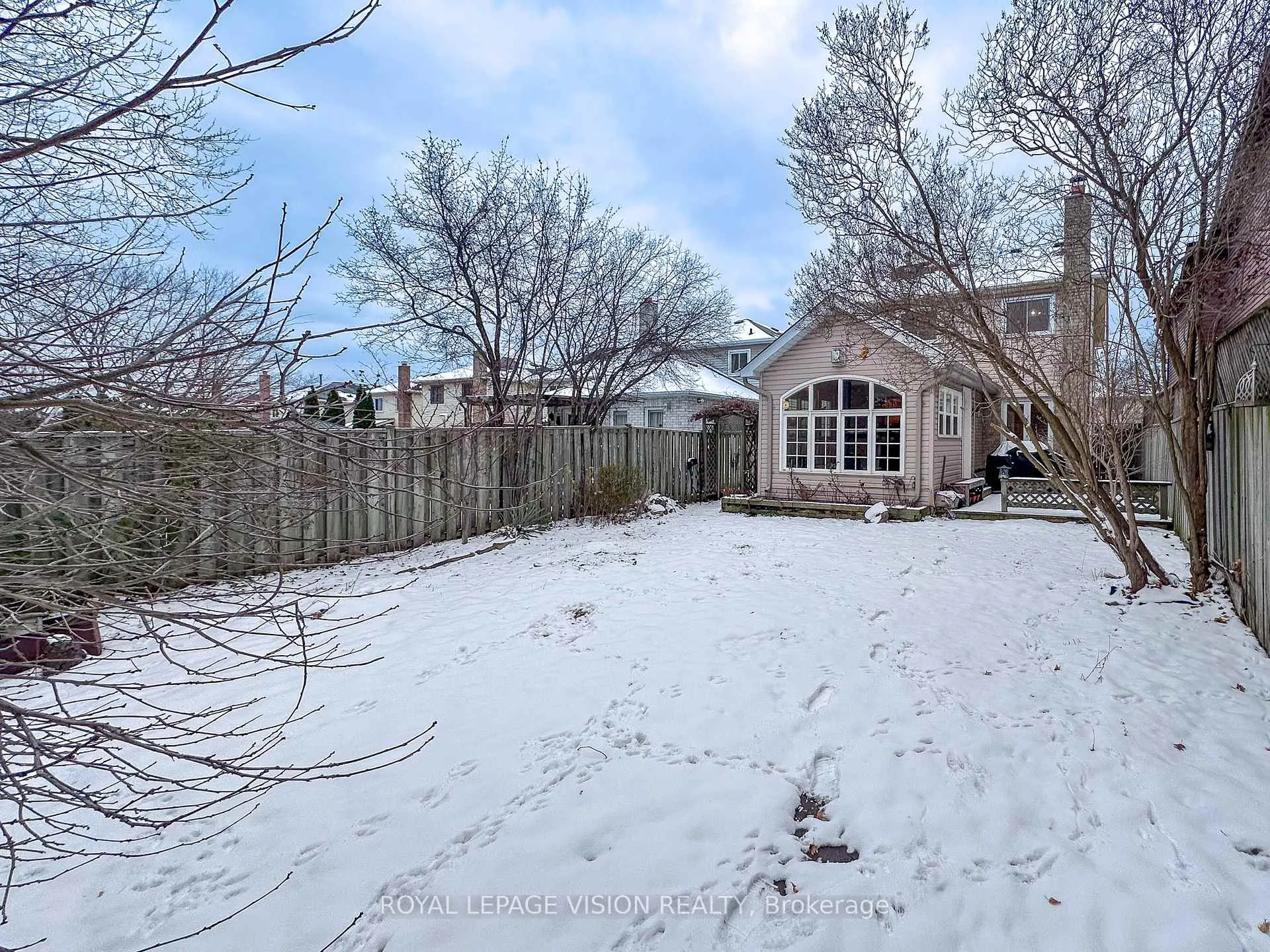 Photo 44 of 1939 A Parkside Drive, Pickering, Amberlea — HOMEH