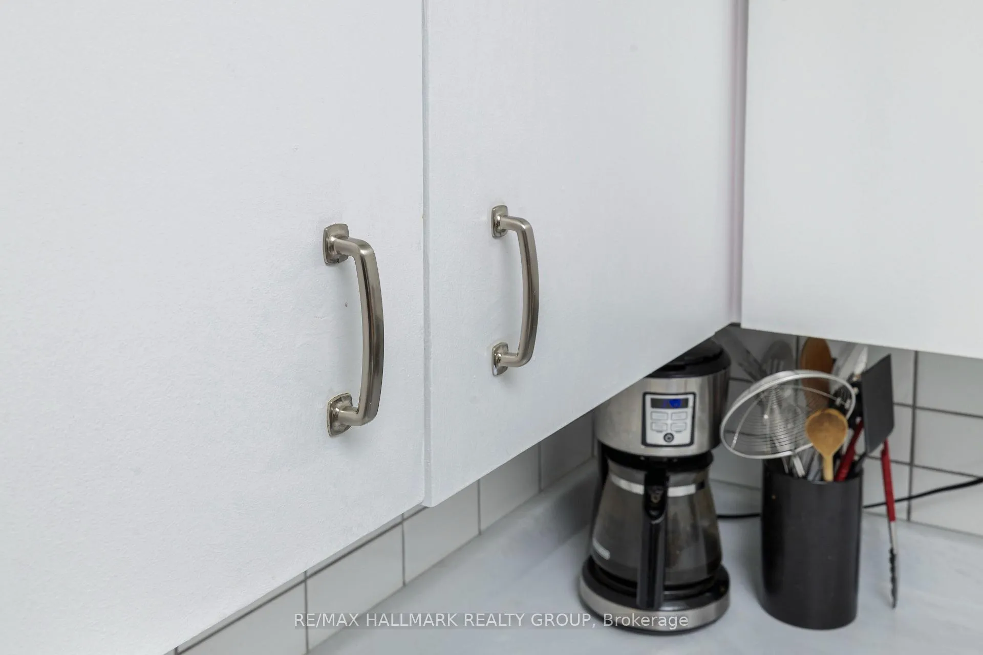 Photo 9 of Unit 203, 345 Centrum Boulevard, Ottawa, Bilberry Creek/Queenswood Heights — HOMEH
