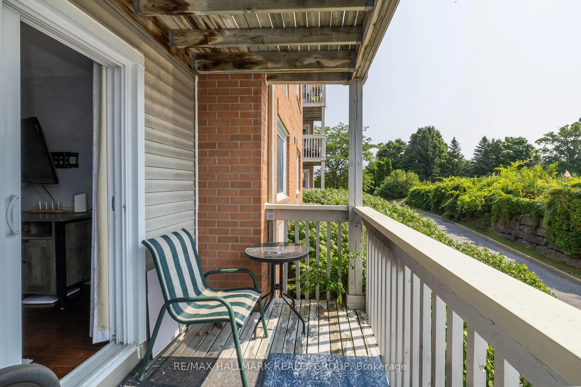 Photo 14 of Unit 203, 345 Centrum Boulevard, Ottawa, Bilberry Creek/Queenswood Heights — HOMEH
