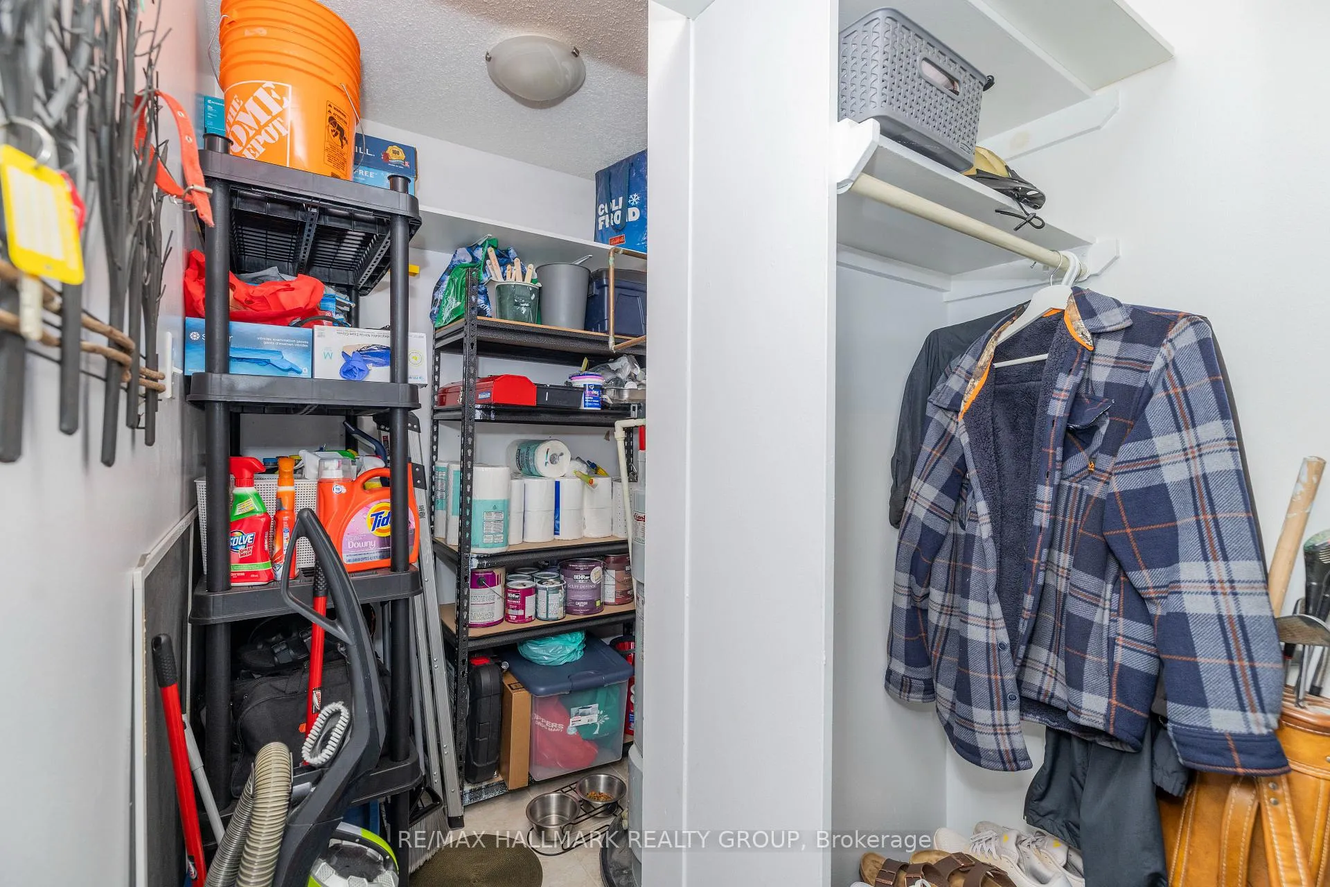 Photo 18 of Unit 203, 345 Centrum Boulevard, Ottawa, Bilberry Creek/Queenswood Heights — HOMEH