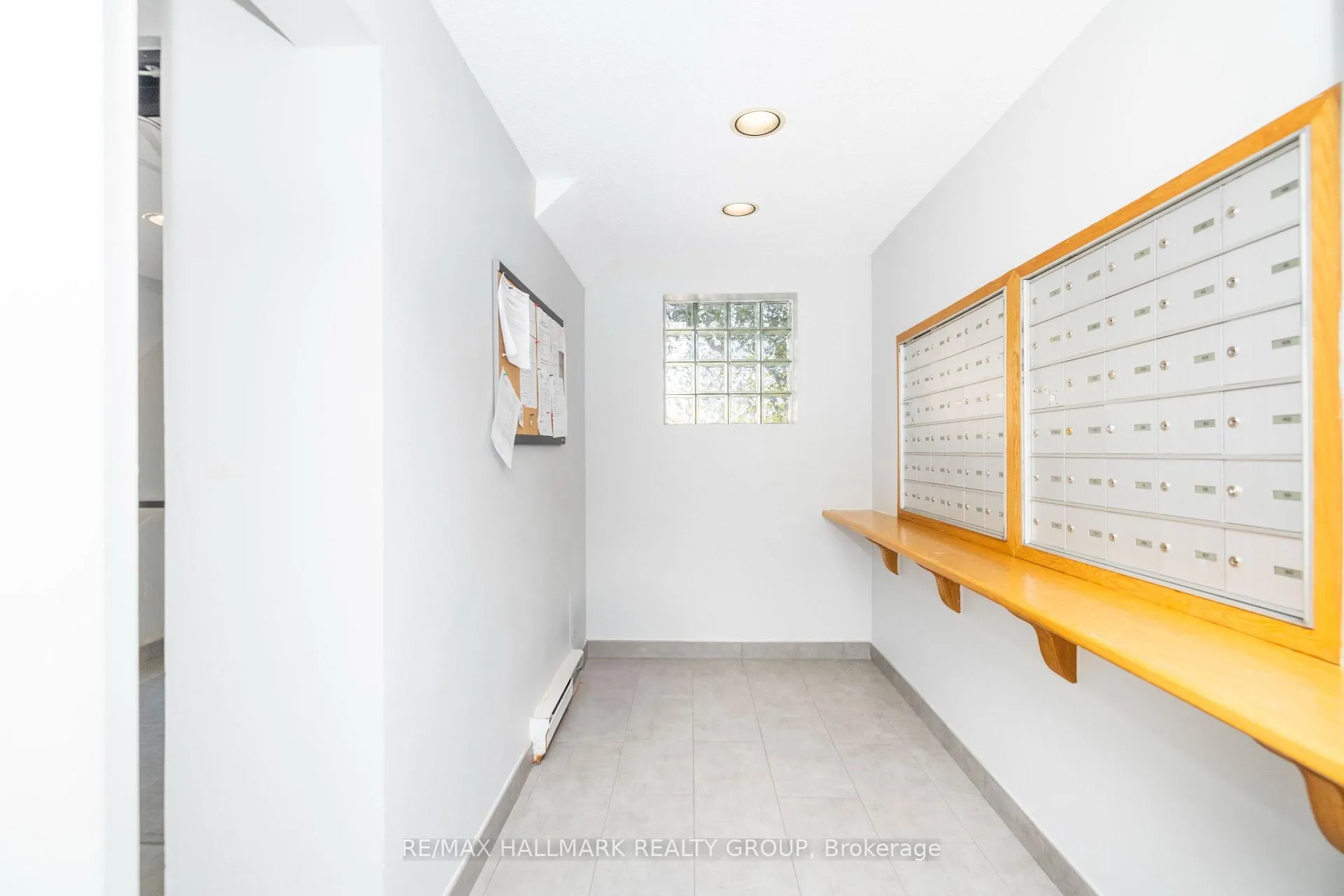 Photo 20 of Unit 203, 345 Centrum Boulevard, Ottawa, Bilberry Creek/Queenswood Heights — HOMEH