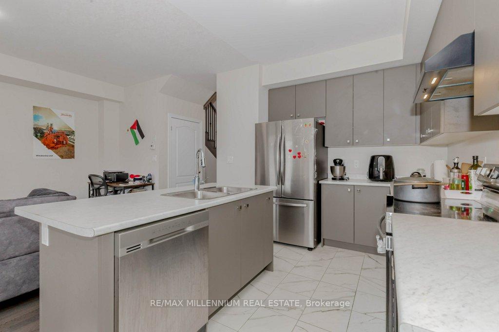 Photo 14 of 301 Vanilla Trail, Thorold, Rolling Meadows — HOMEH