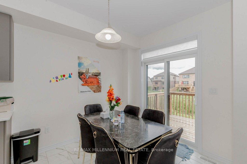 Photo 15 of 301 Vanilla Trail, Thorold, Rolling Meadows — HOMEH
