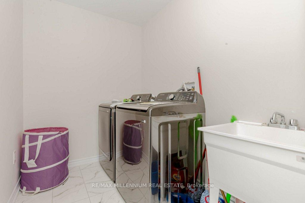 Photo 18 of 301 Vanilla Trail, Thorold, Rolling Meadows — HOMEH