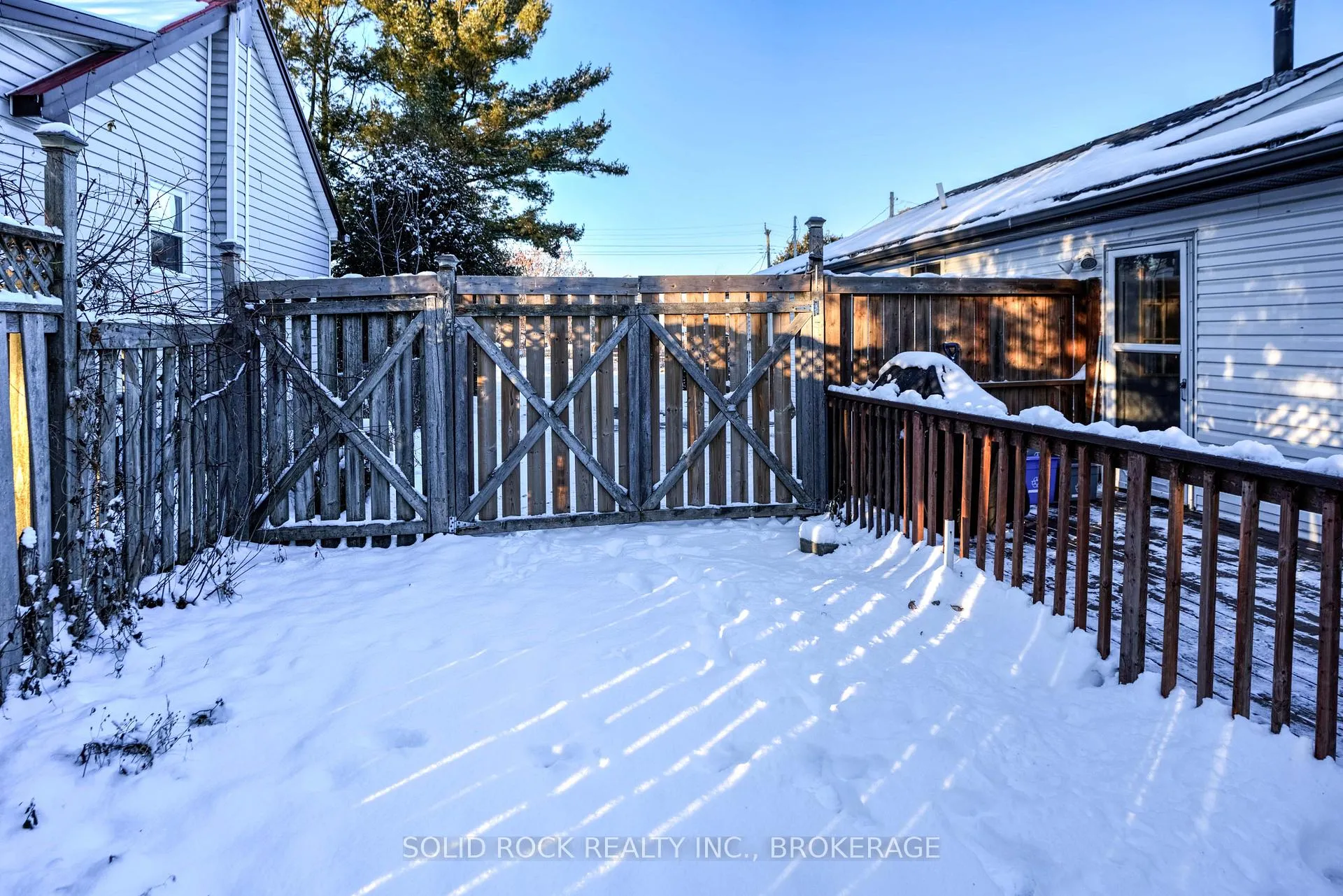Photo 3 of 20 Maccauley Street, Kingston, Rideau — HOMEH
