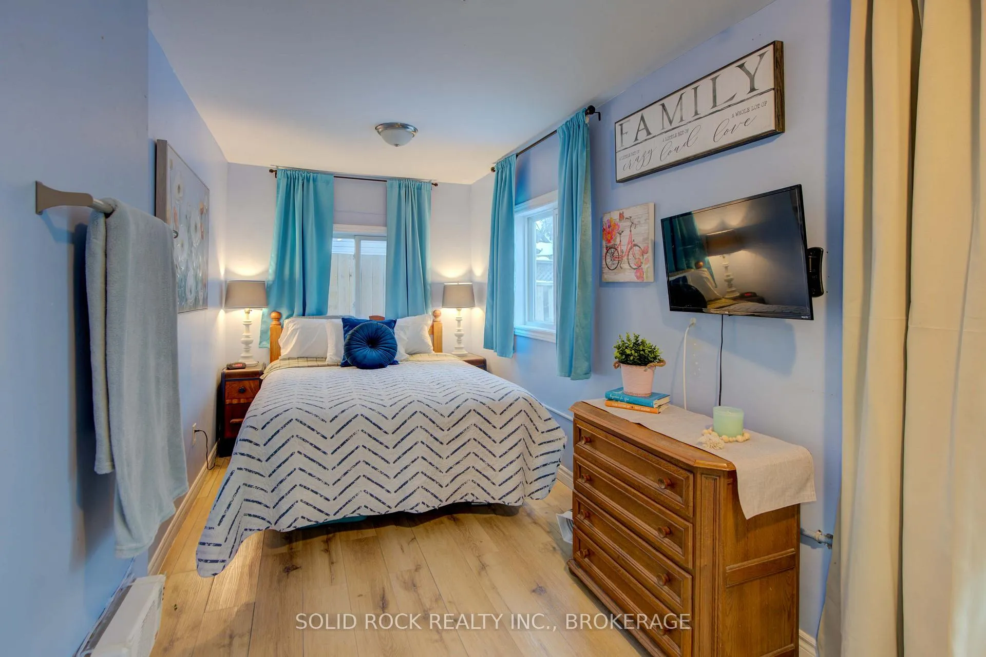 Photo 25 of 20 Maccauley Street, Kingston, Rideau — HOMEH