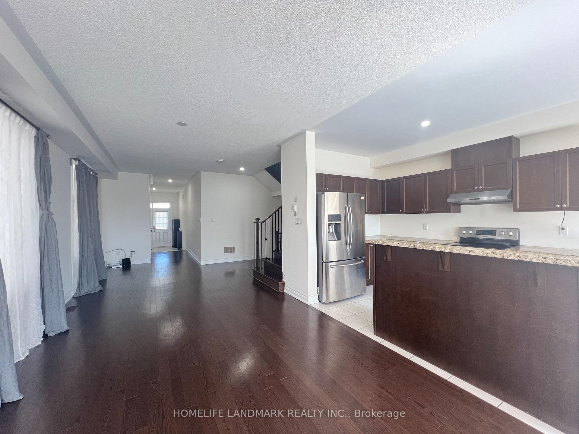 Photo 3 of 20 Mac Frost Way, Scarborough, Rouge — HOMEH
