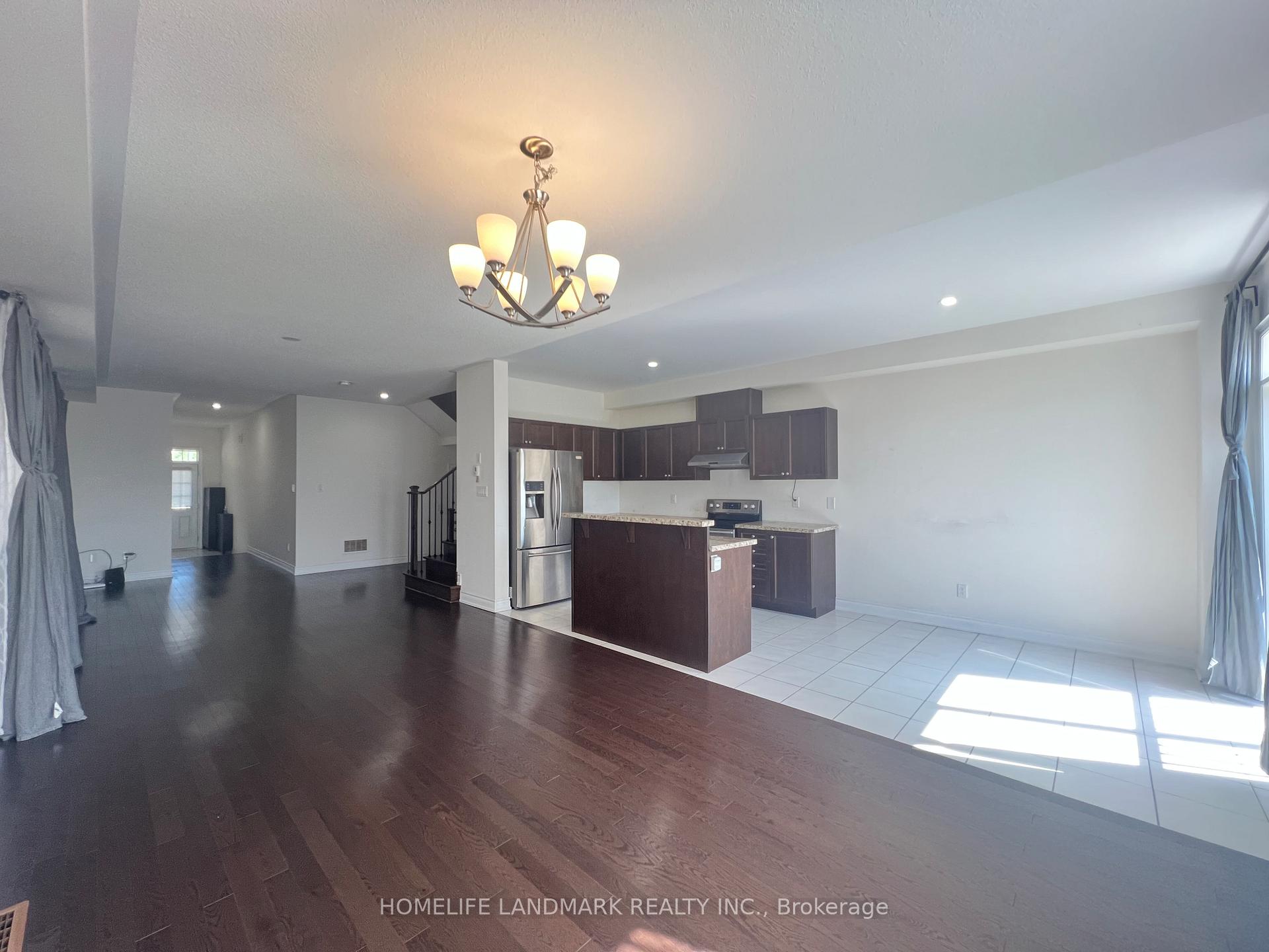 Photo 4 of 20 Mac Frost Way, Scarborough, Rouge — HOMEH