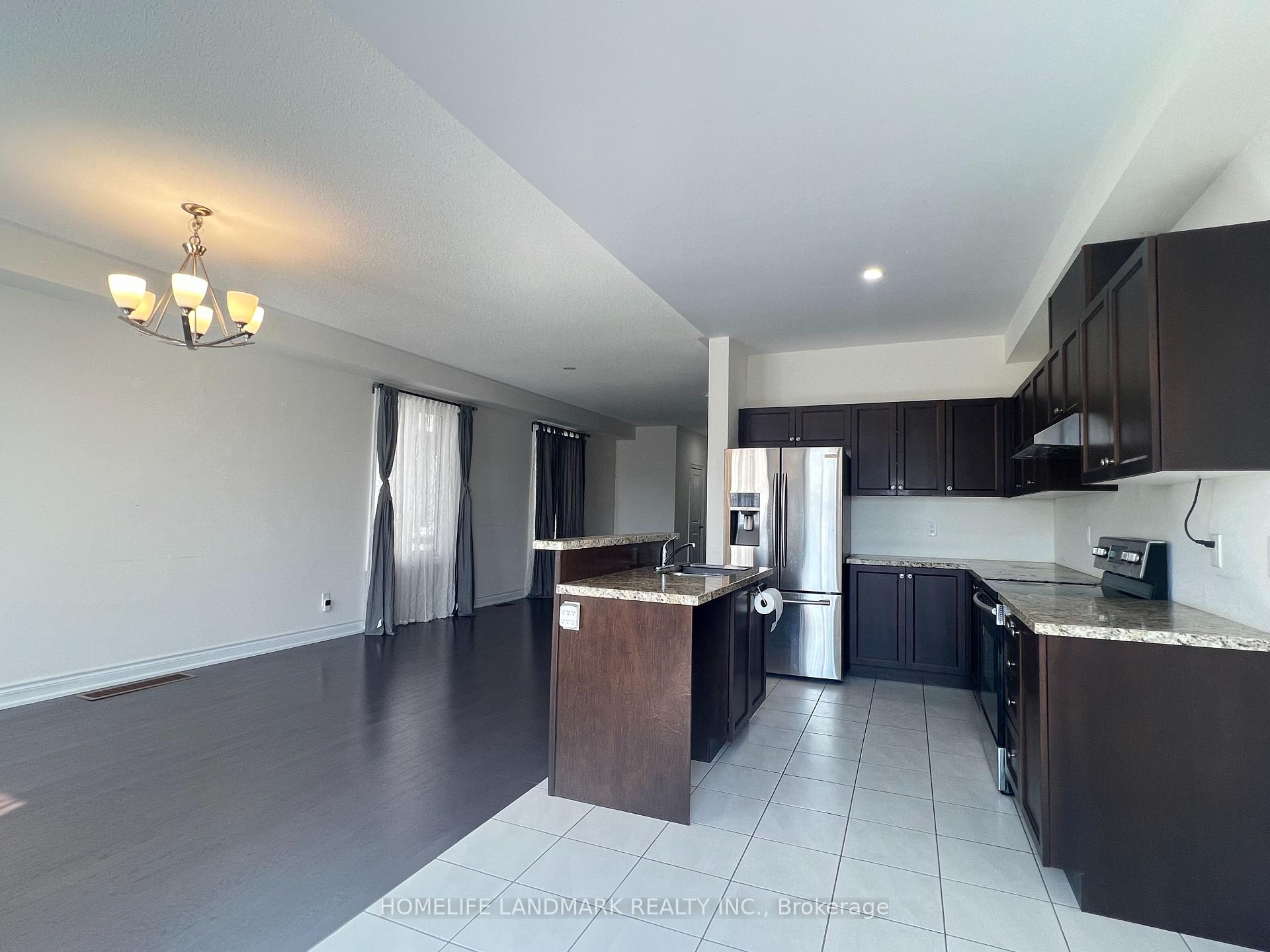 Photo 5 of 20 Mac Frost Way, Scarborough, Rouge — HOMEH