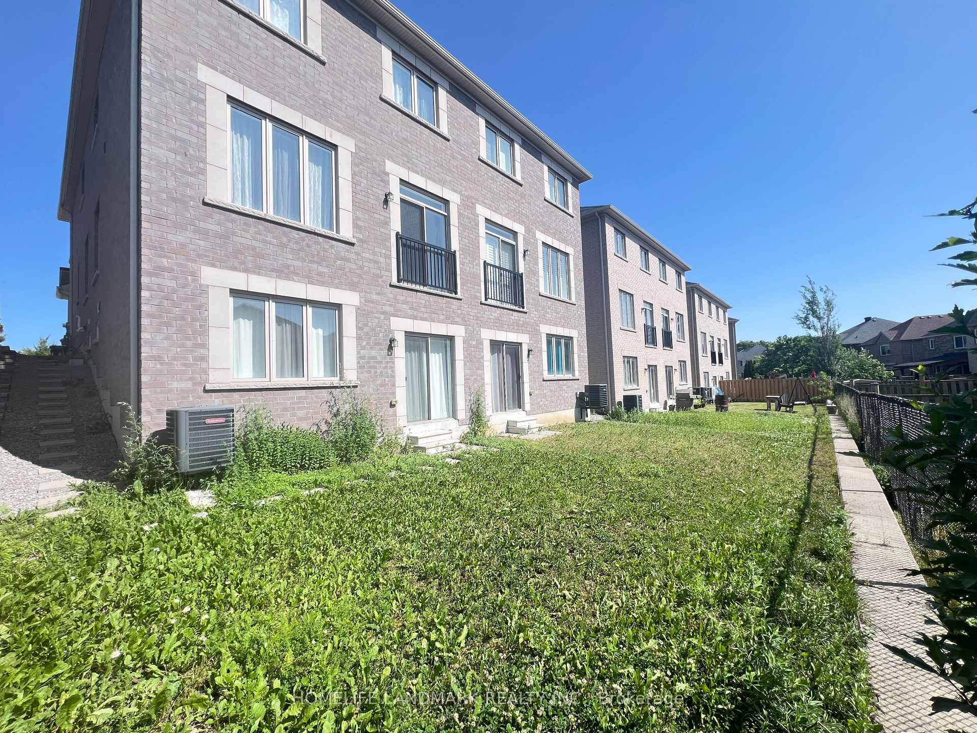 Photo 26 of 20 Mac Frost Way, Scarborough, Rouge — HOMEH