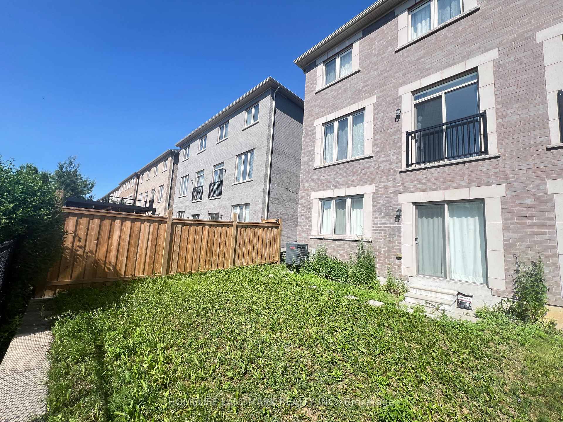 Photo 27 of 20 Mac Frost Way, Scarborough, Rouge — HOMEH