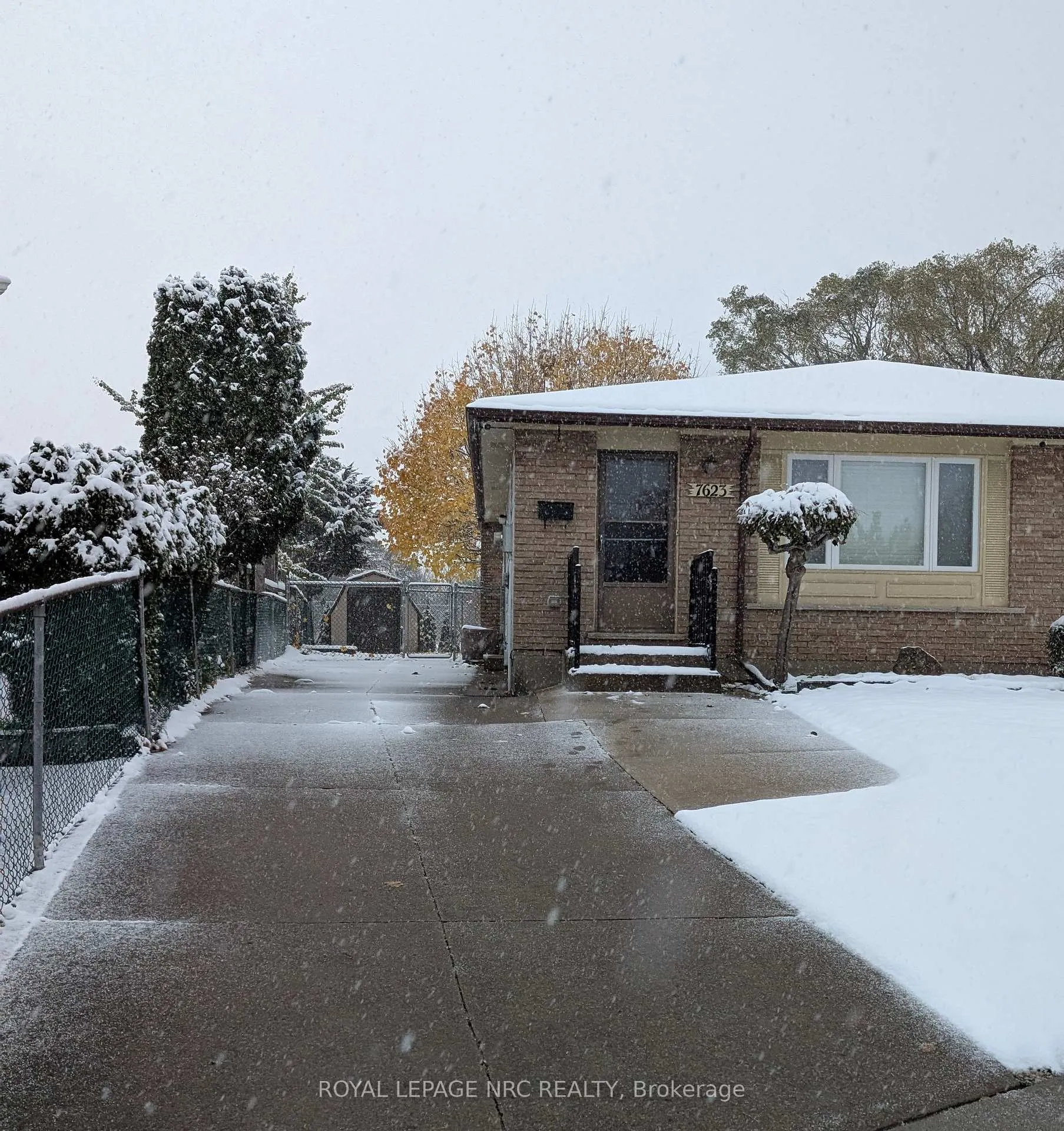 Photo 1 of 7623 Ronnie Crescent S, Niagara Falls, Marineland — HOMEH