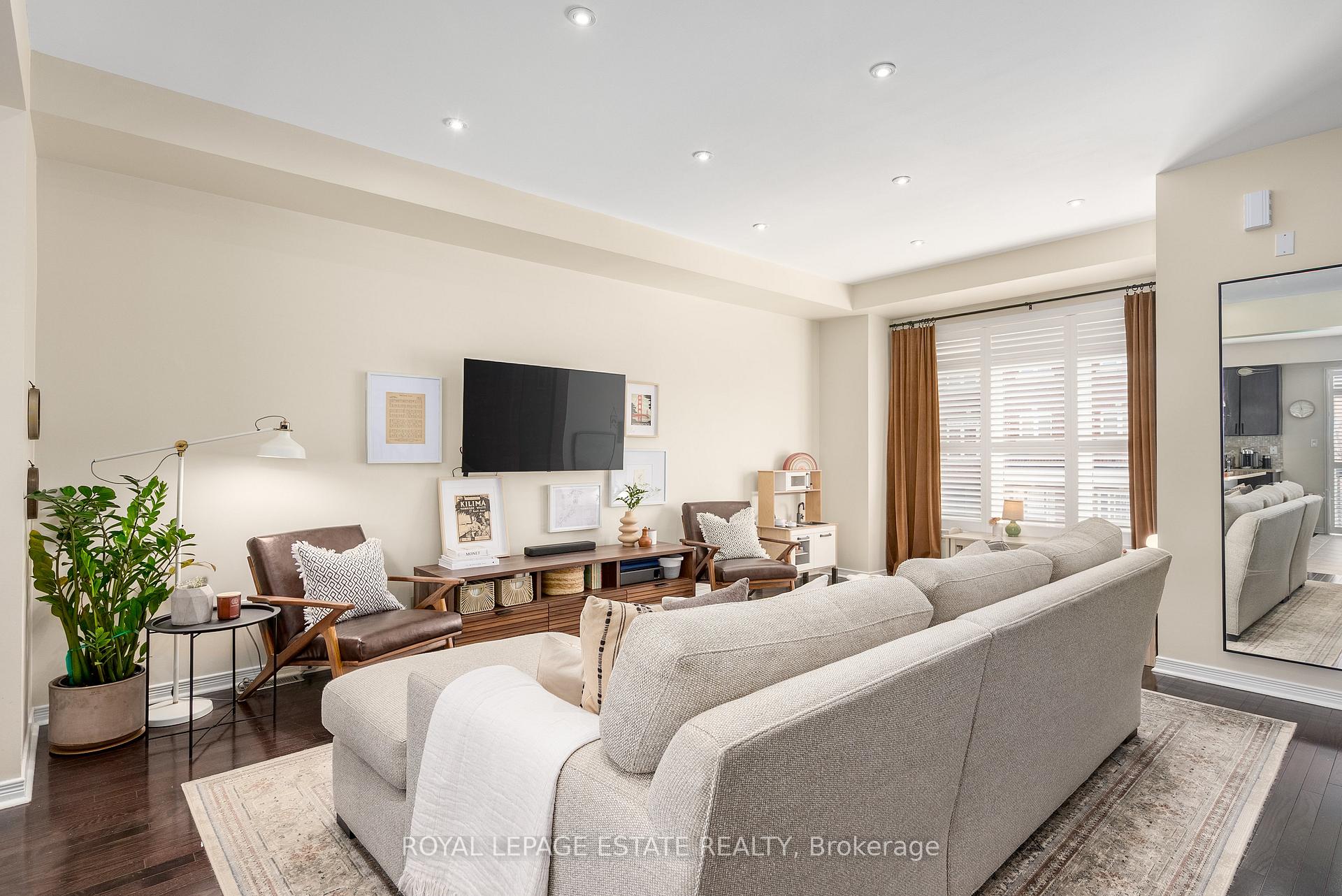 Photo 9 of 6 Curran Hall Crescent, Scarborough, Morningside — HOMEH