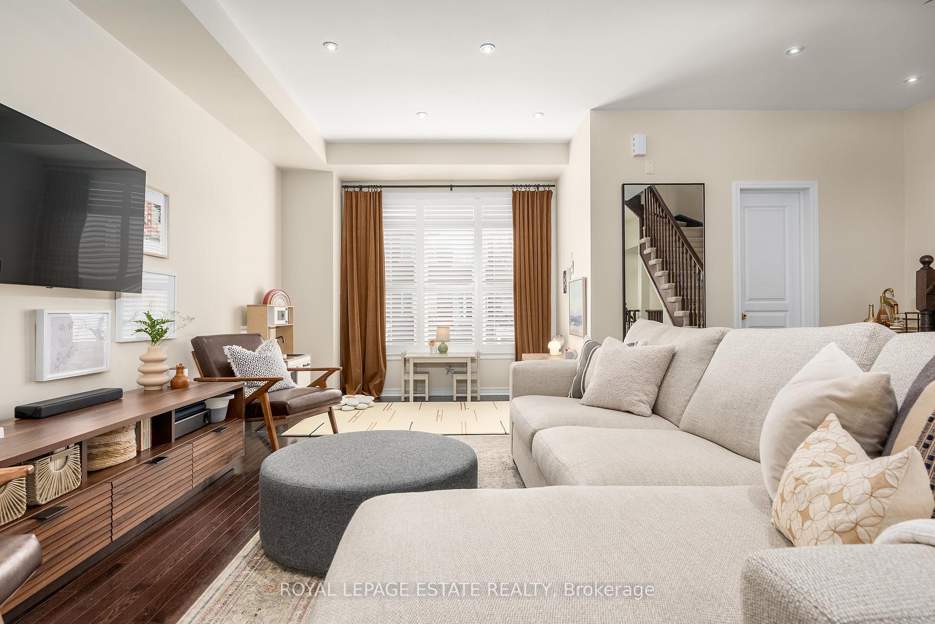Photo 10 of 6 Curran Hall Crescent, Scarborough, Morningside — HOMEH