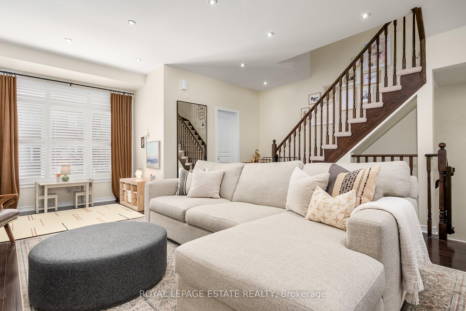 Photo 11 of 6 Curran Hall Crescent, Scarborough, Morningside — HOMEH