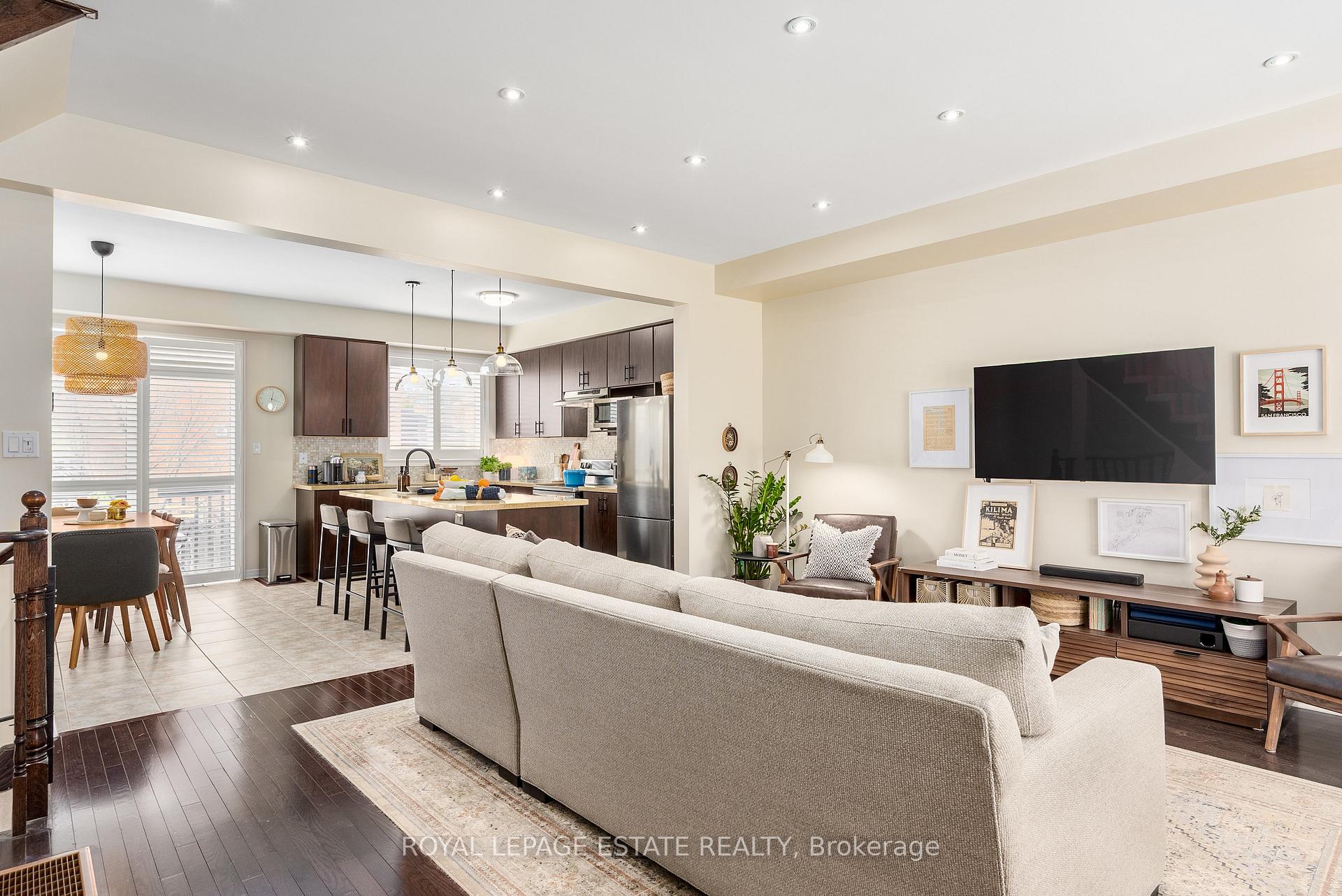 Photo 15 of 6 Curran Hall Crescent, Scarborough, Morningside — HOMEH