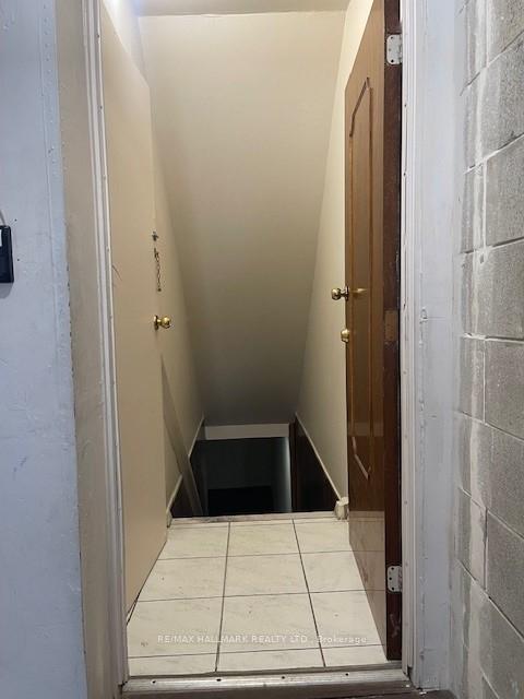 Photo 4 of Unit Basement, 62 Sunburst Square, Scarborough, Malvern — HOMEH