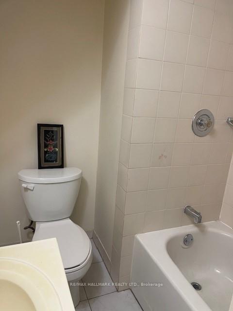 Photo 13 of Unit Basement, 62 Sunburst Square, Scarborough, Malvern — HOMEH