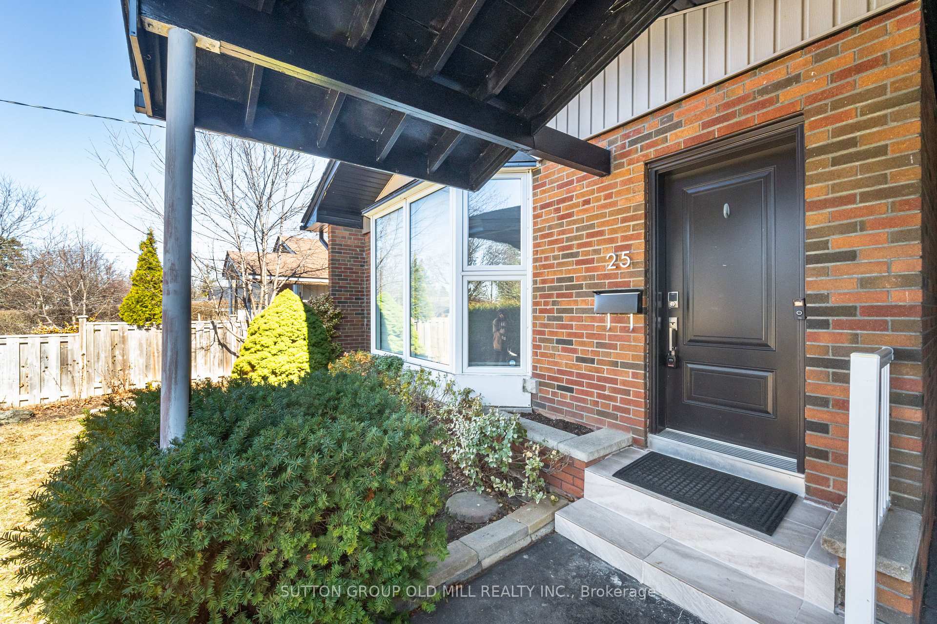 Photo 2 of 25 Gaiety Drive, Scarborough, Woburn — HOMEH