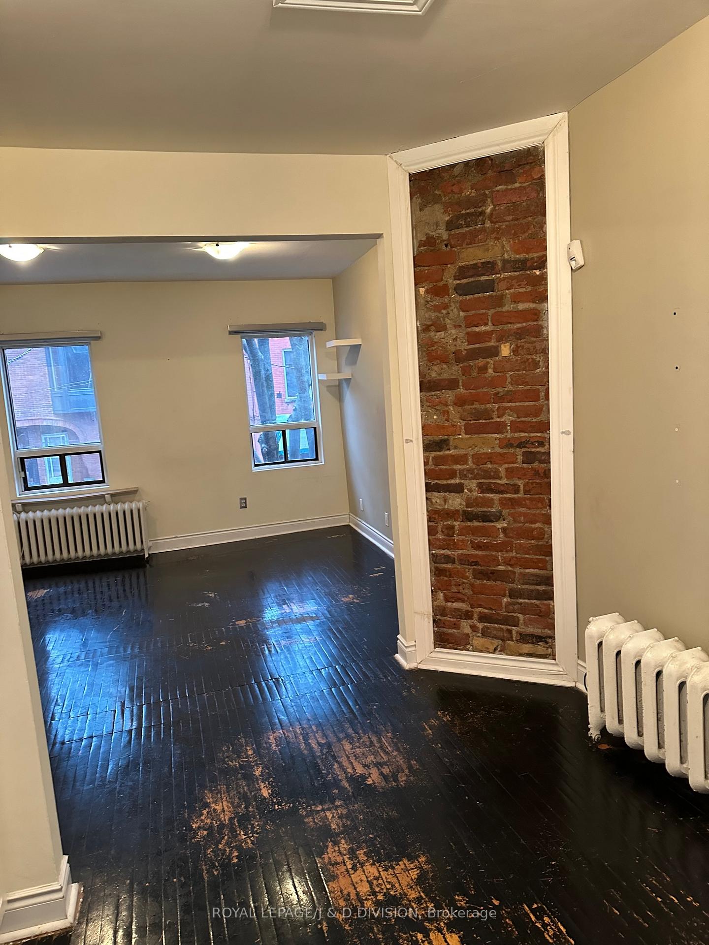 Photo 3 of Unit Upper, 9 Irwin Avenue, Toronto, Bay Street Corridor — HOMEH