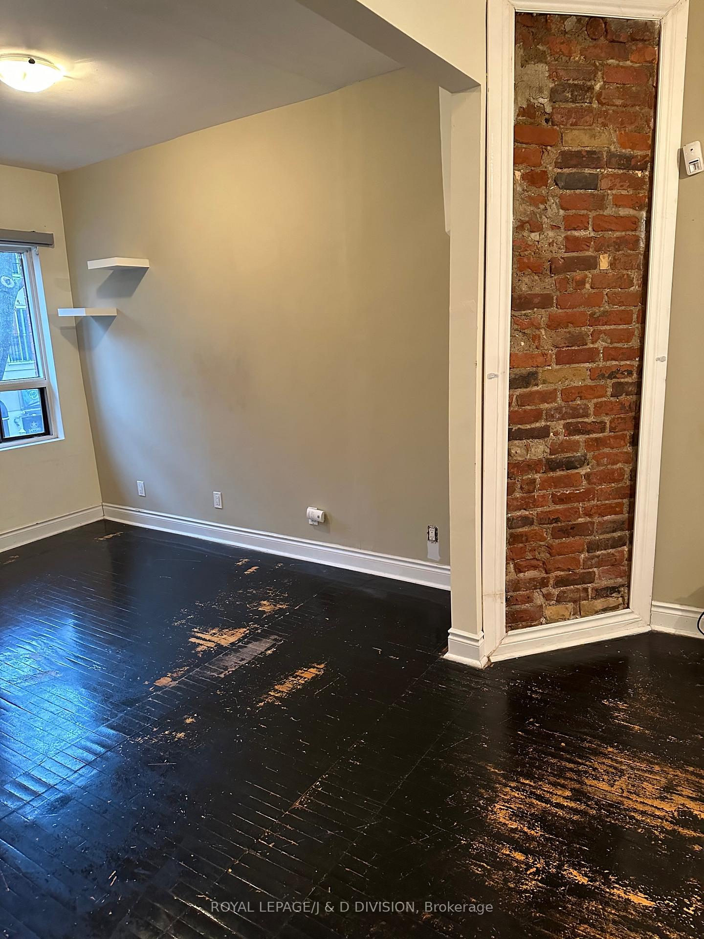 Photo 5 of Unit Upper, 9 Irwin Avenue, Toronto, Bay Street Corridor — HOMEH